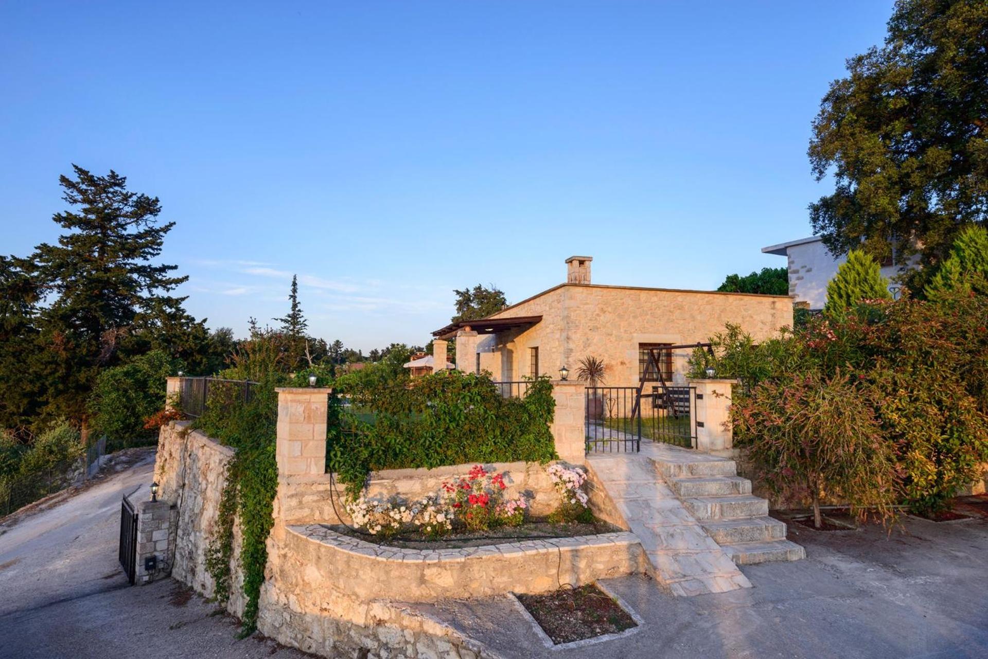 Hotel Kontis Village Crete