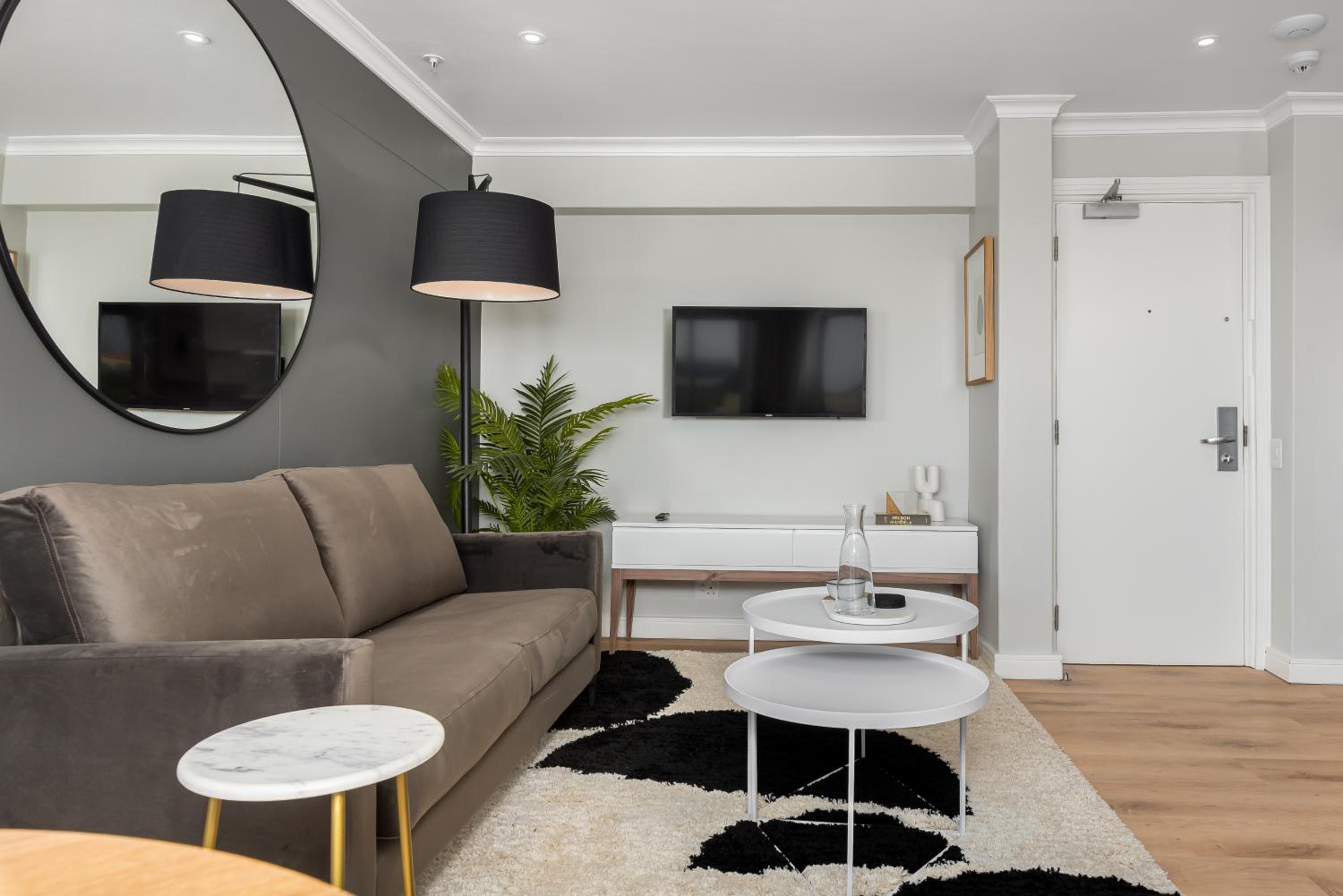 Point Break Luxury Apartments photo 222 of 255