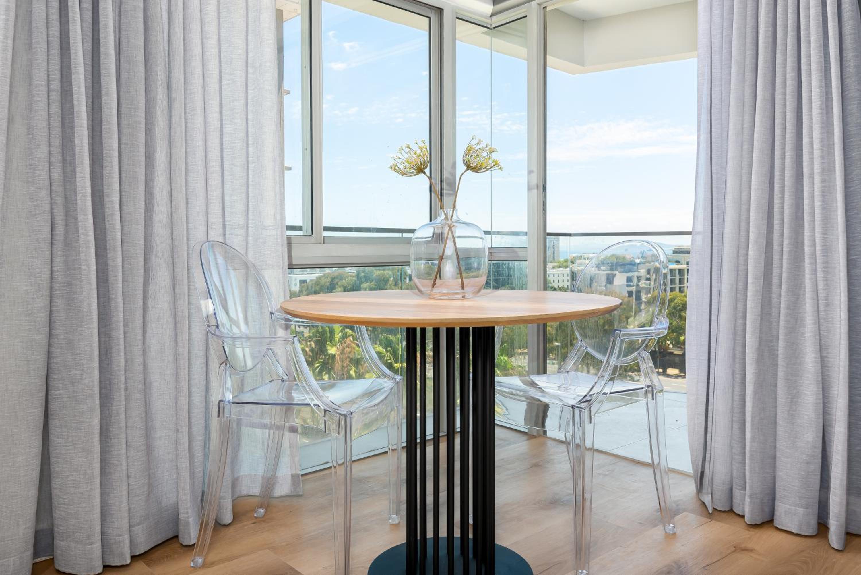 Point Break Luxury Apartments photo 93 of 255