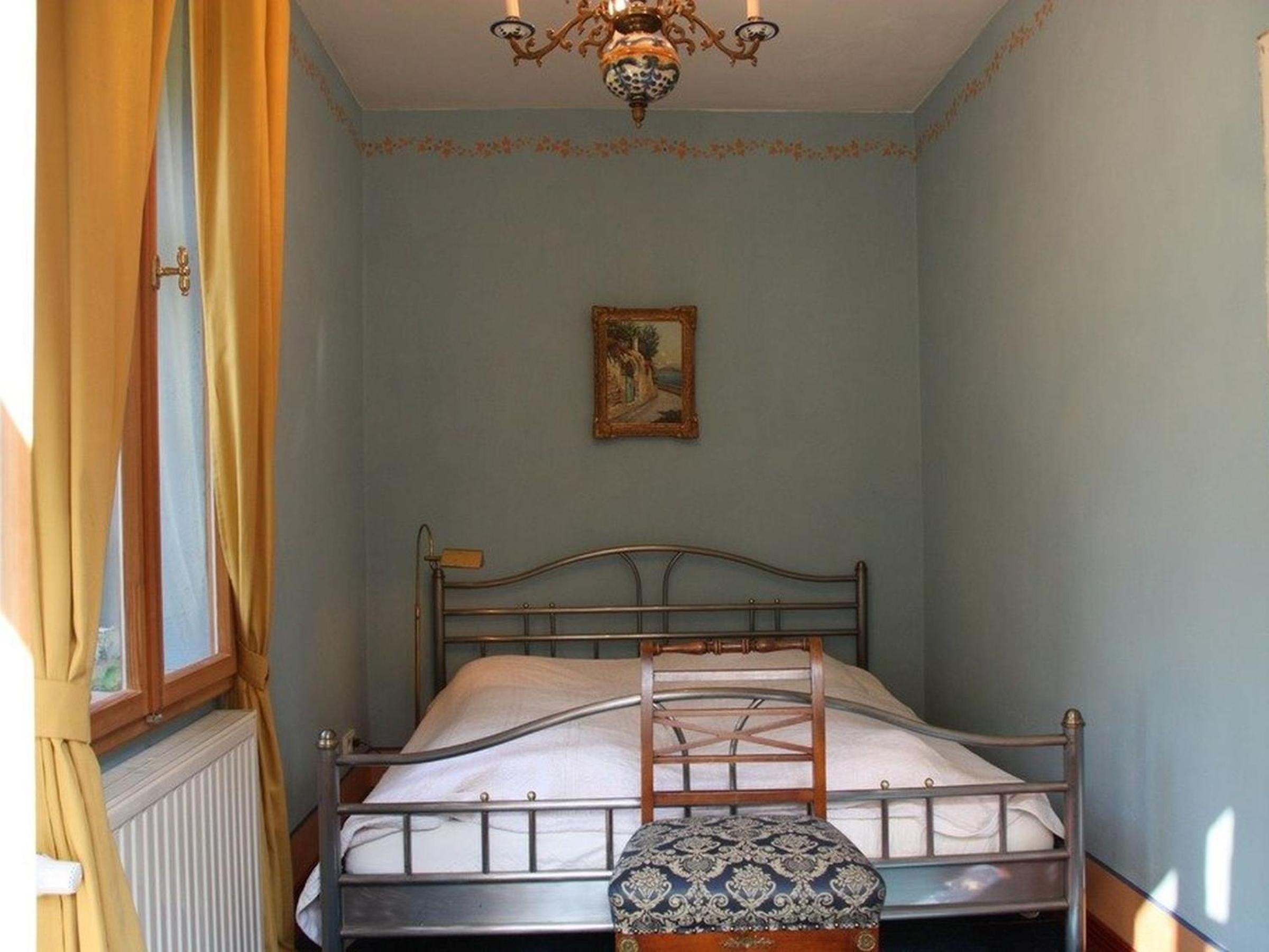 Ferienwohnung am Roten Schloss view 3