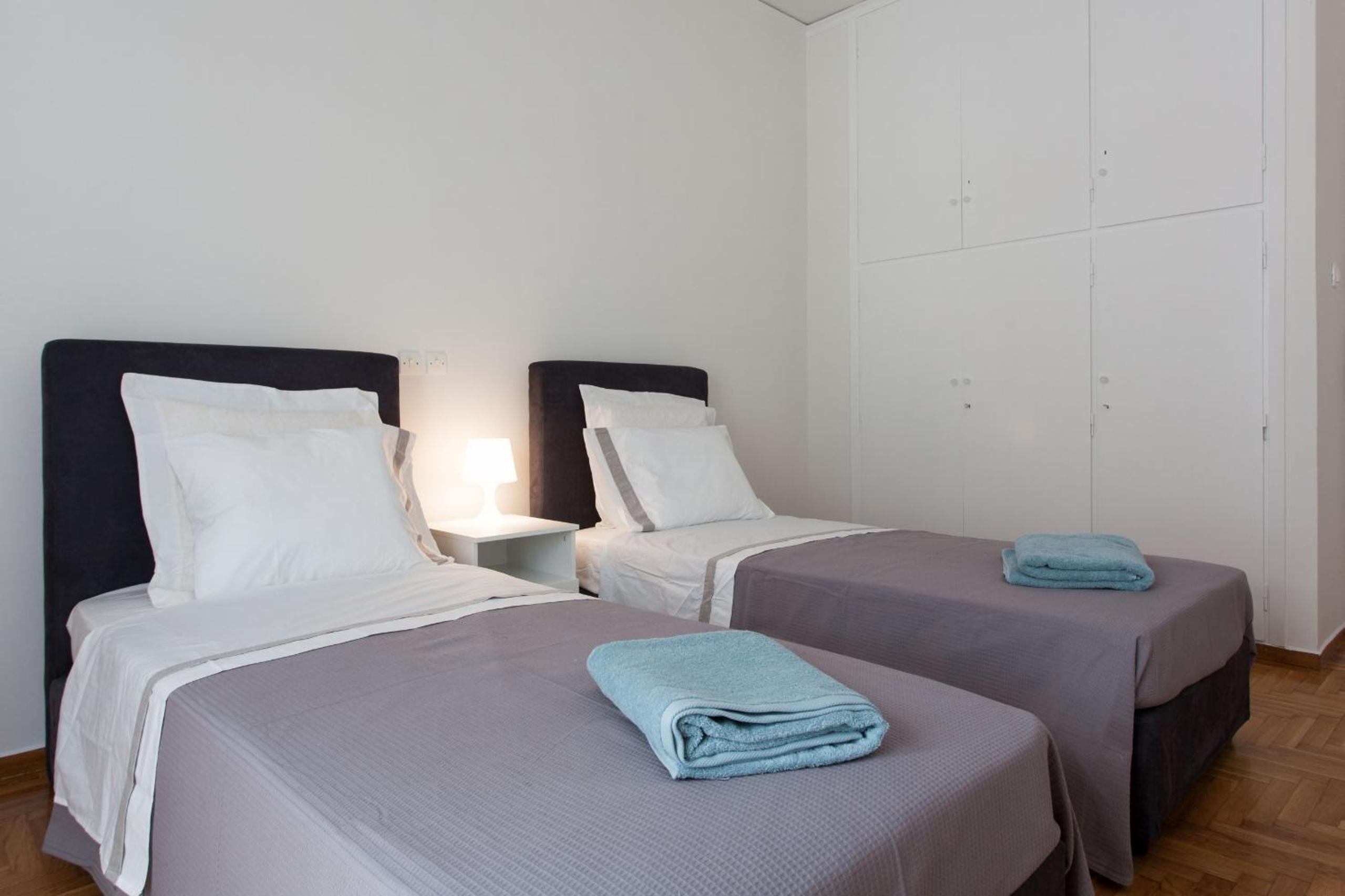 2 bdrm apt for up to 6 guests next to Acropolis museum photo 3