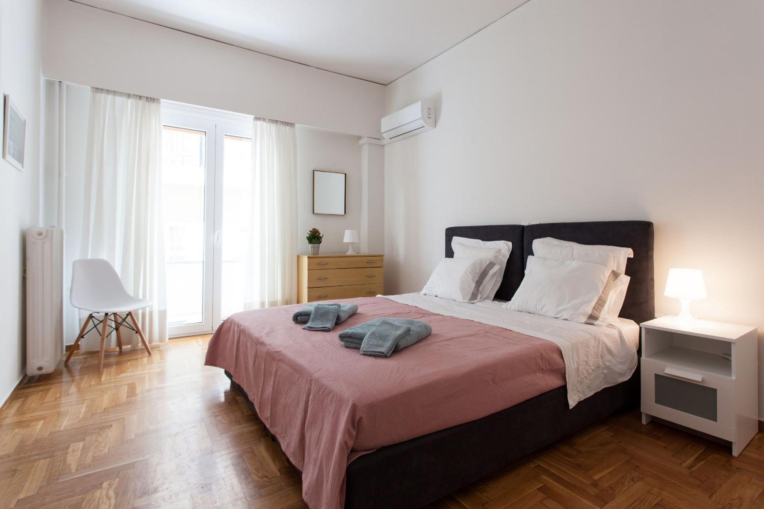2 bdrm apt for up to 6 guests next to Acropolis museum photo 2