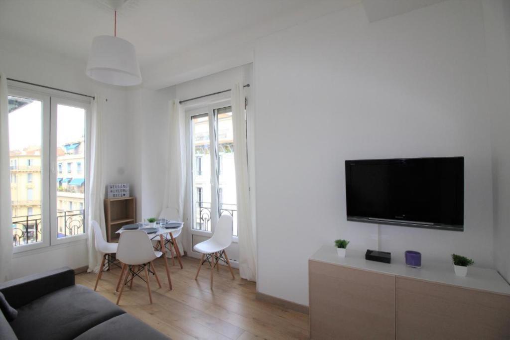 Nice Renting - NOTRE DAME - Cosy Loft Perfect View on the roofs photo 1
