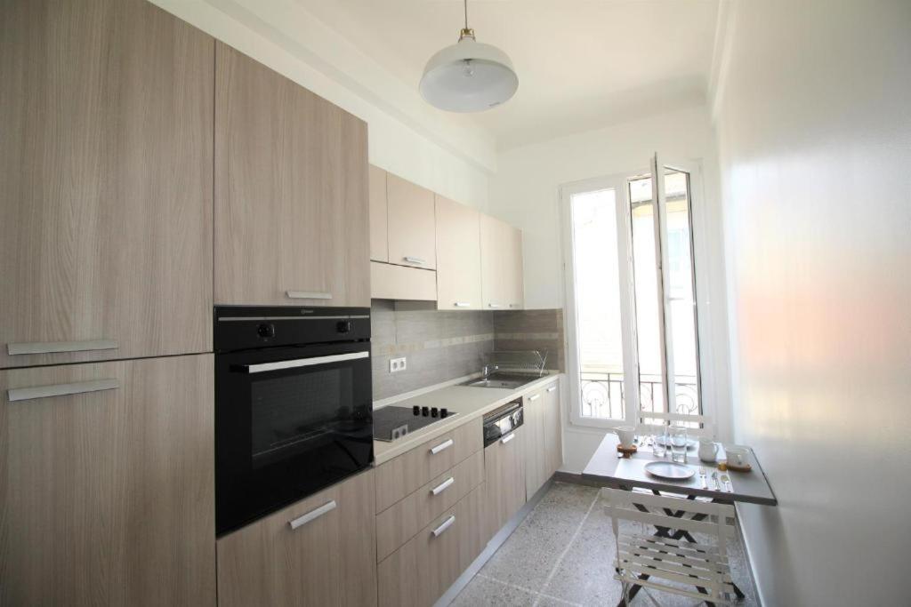 Nice Renting - NOTRE DAME - Cosy Loft Perfect View on the roofs photo 4