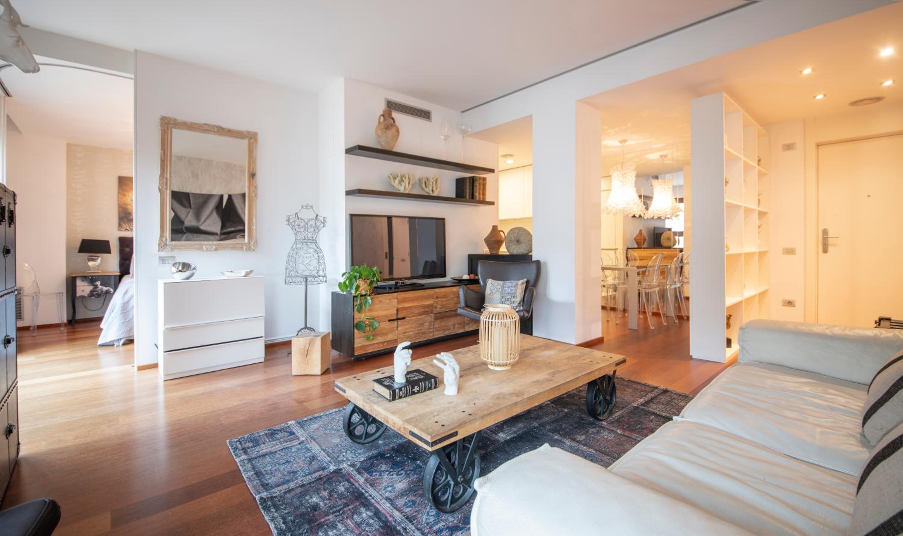 You Stylish City Center Apartments