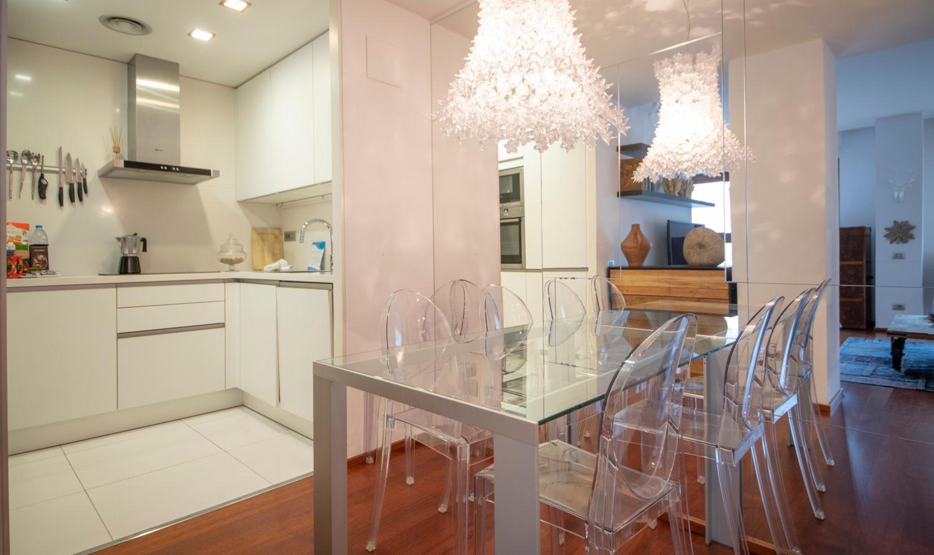 You Stylish City Center Apartments