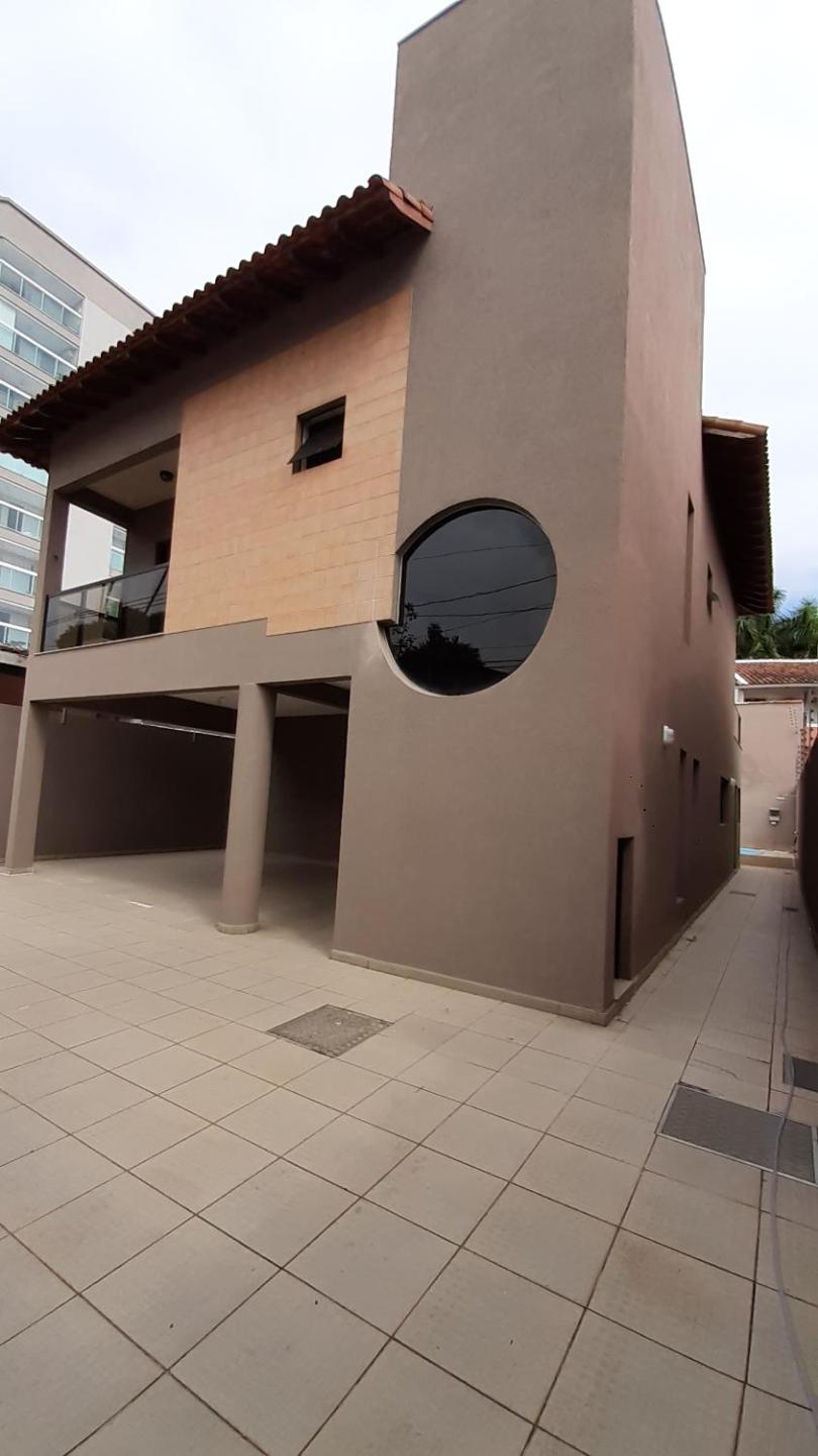 Casa na enseada 3 súite 50m praia