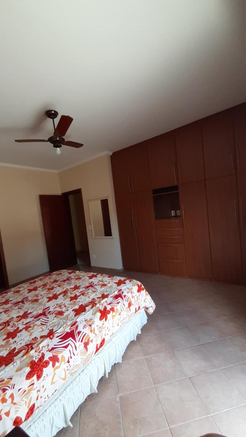 Casa na enseada 3 súite 50m praia