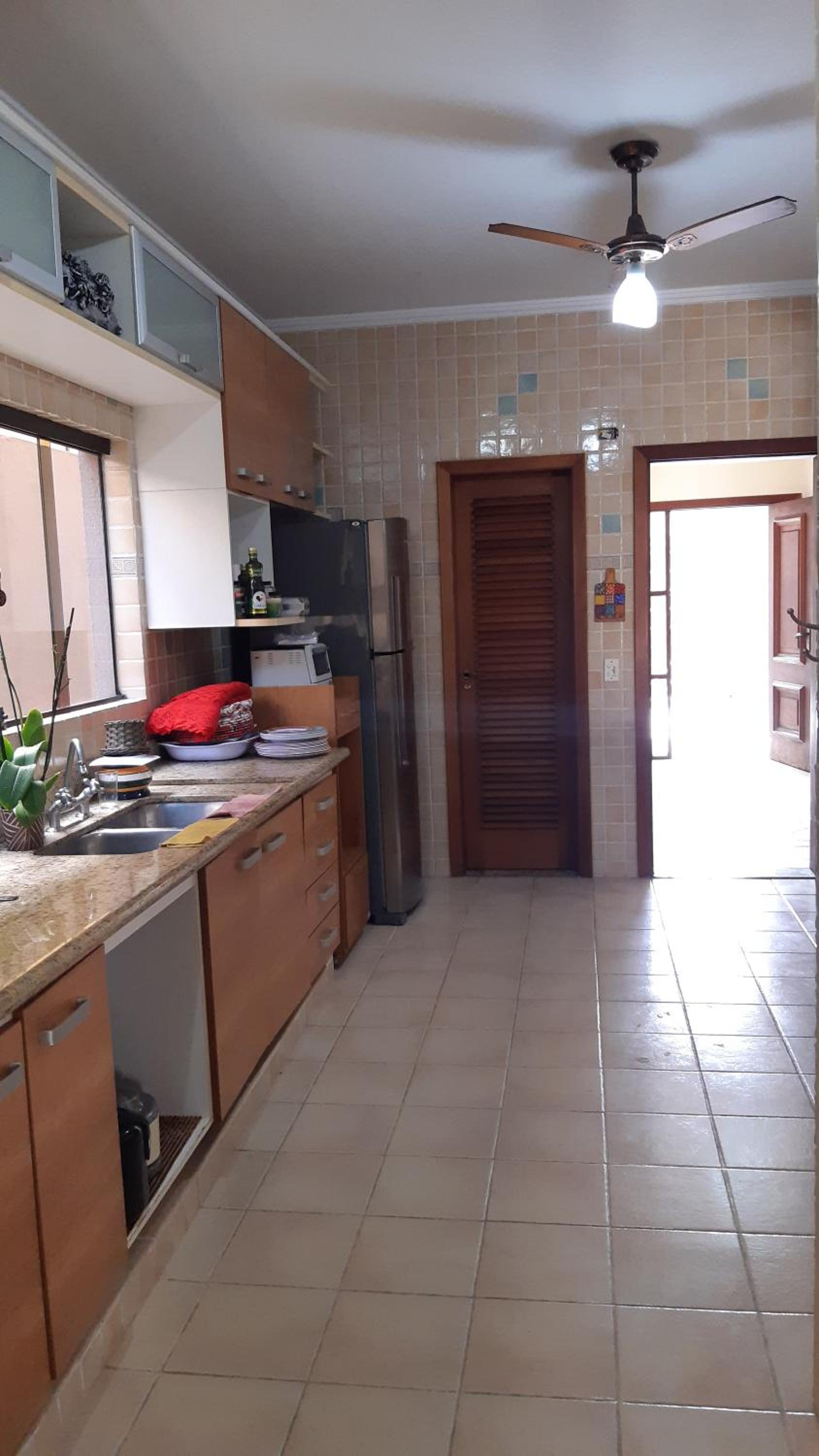 Casa na enseada 3 súite 50m praia