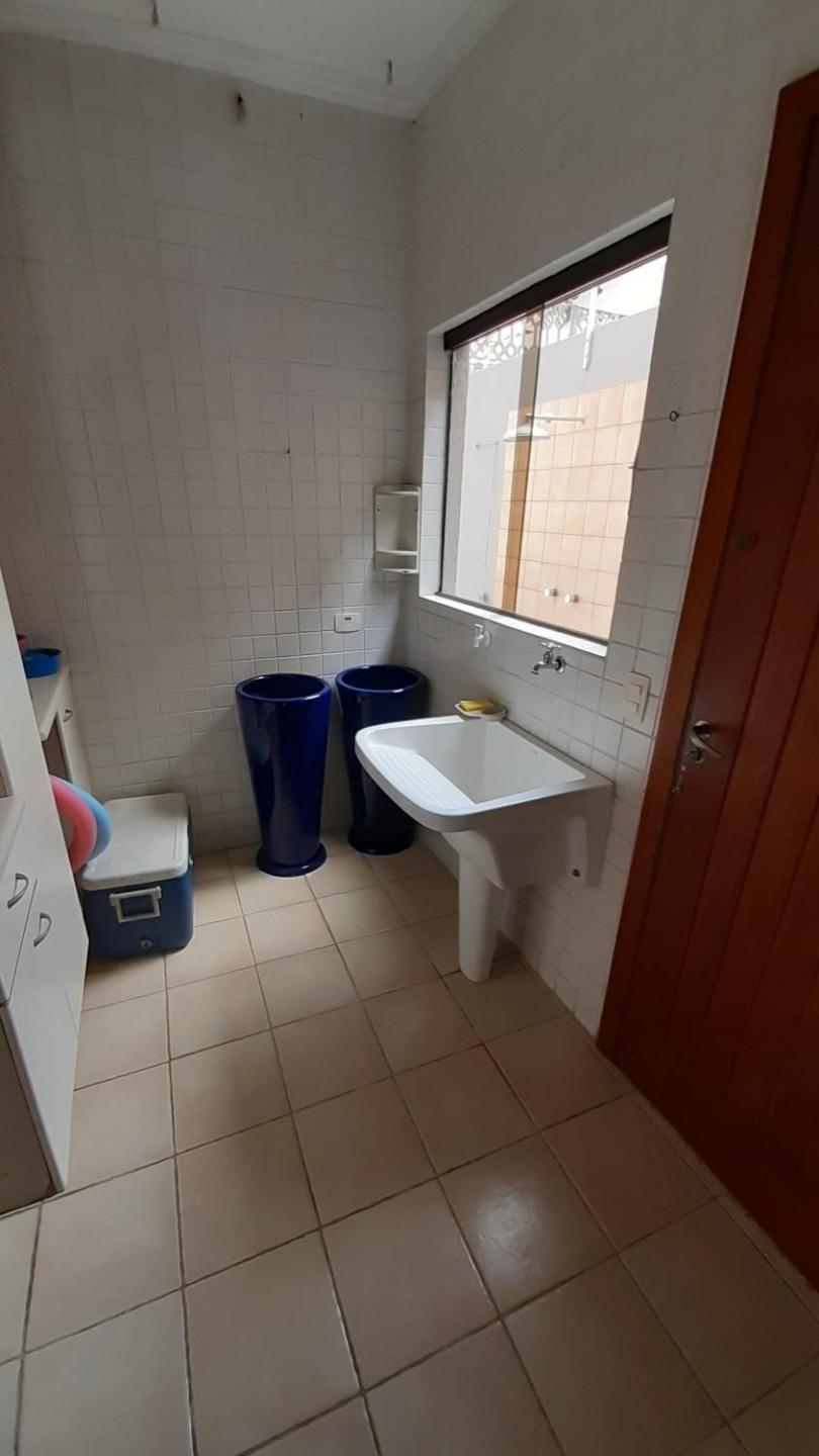 Casa na enseada 3 súite 50m praia