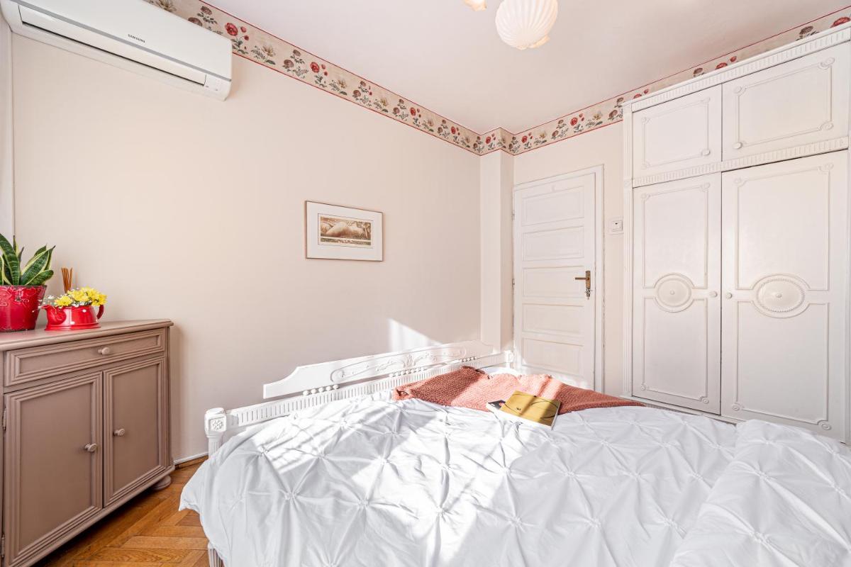 NALA Central Apartment