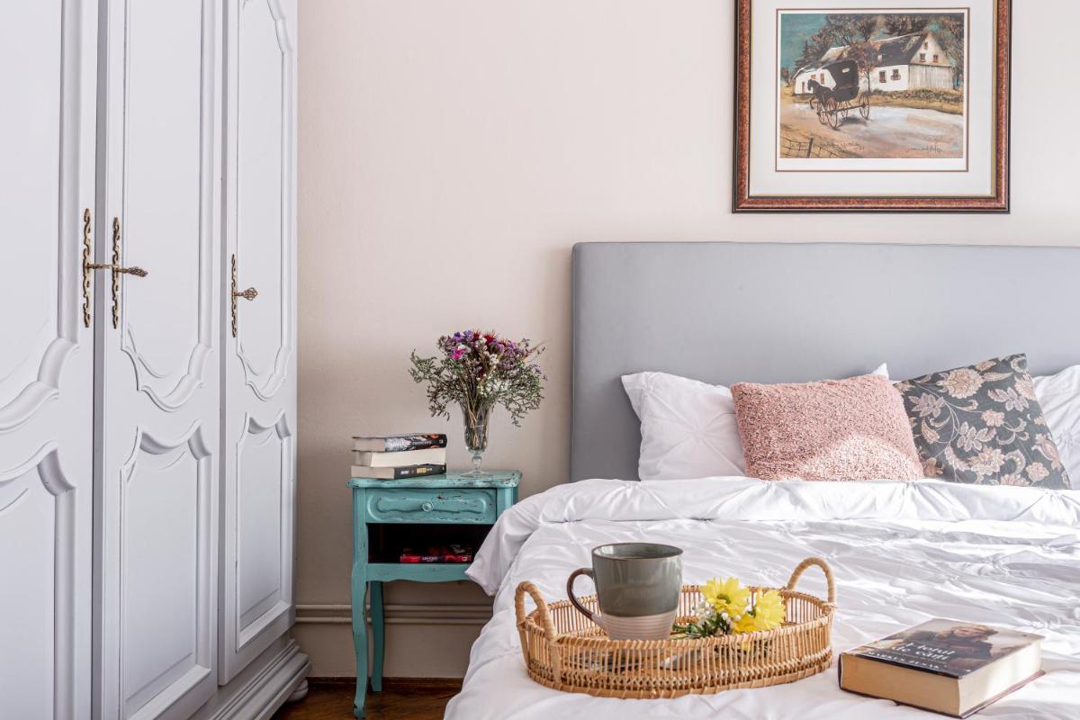NALA Central Apartment