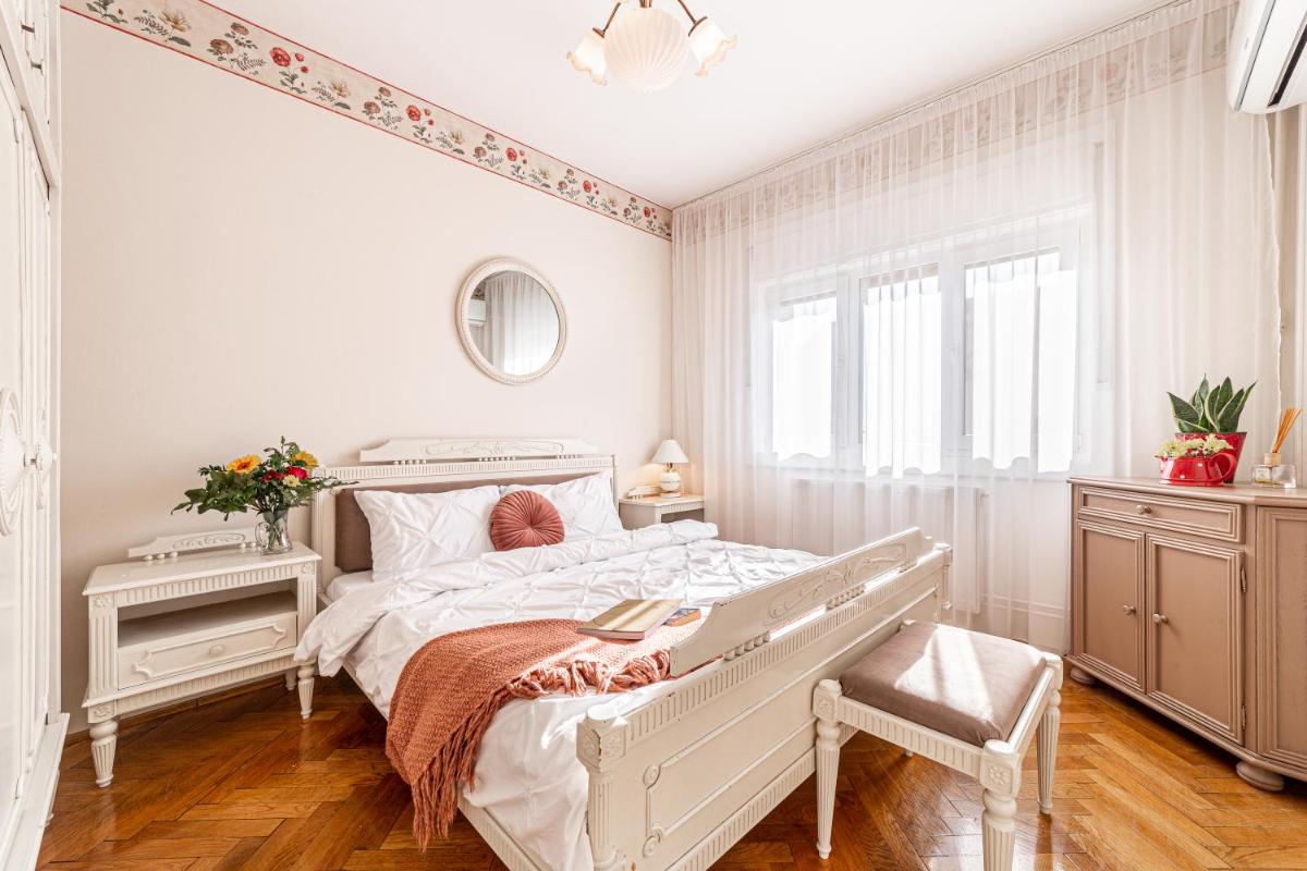 NALA Central Apartment