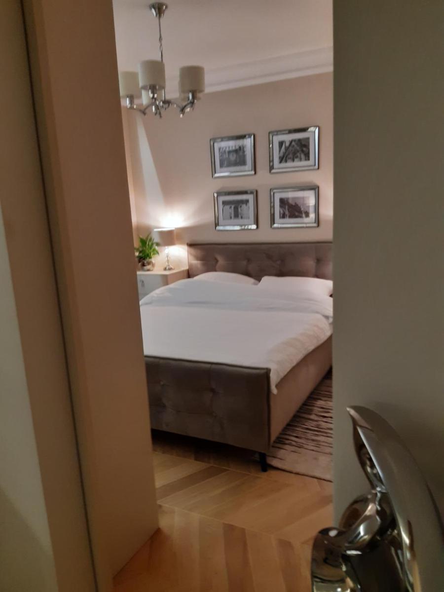 Beige MOOD City Apartment