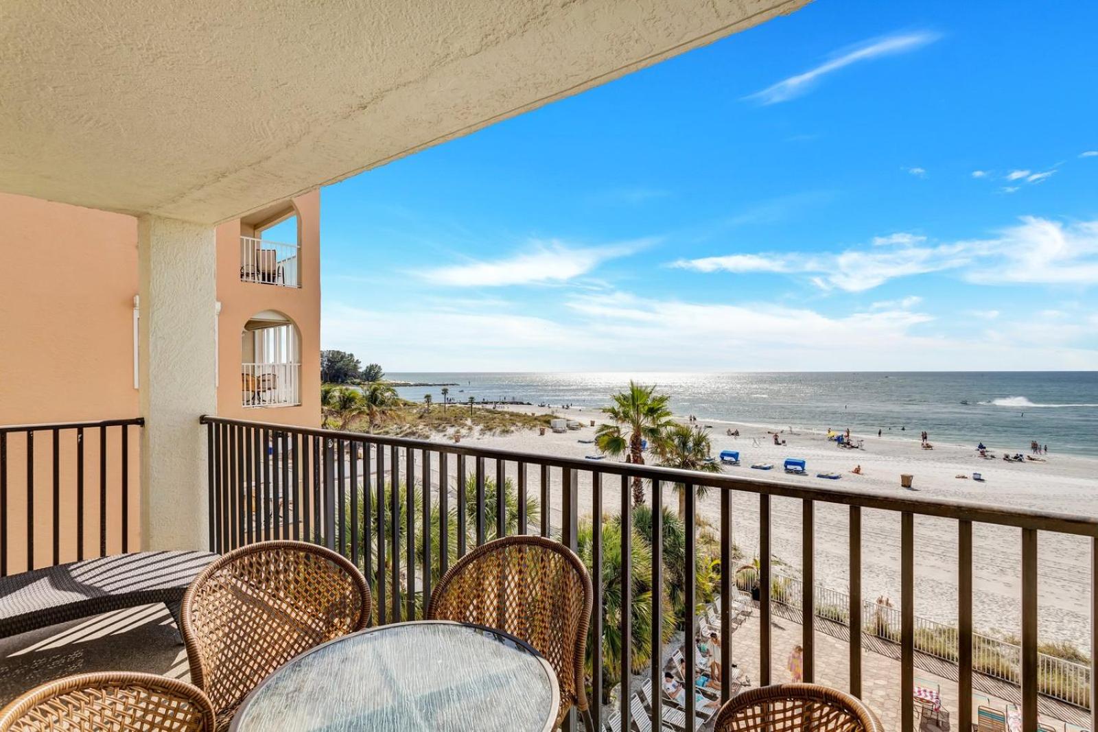 Direct Beachfront 1b 1b Corner - Sandy Shores #301