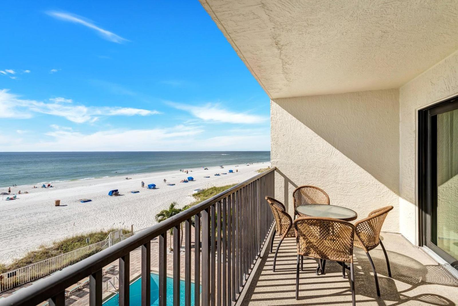 Direct Beachfront 1b 1b Corner - Sandy Shores #301