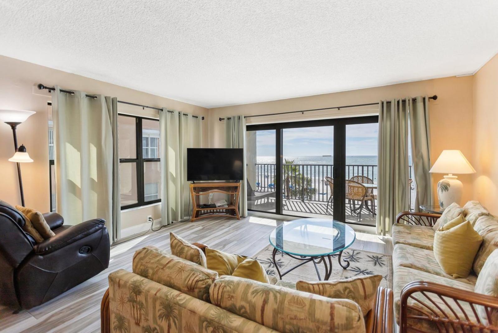 Direct Beachfront 1b 1b Corner - Sandy Shores #301