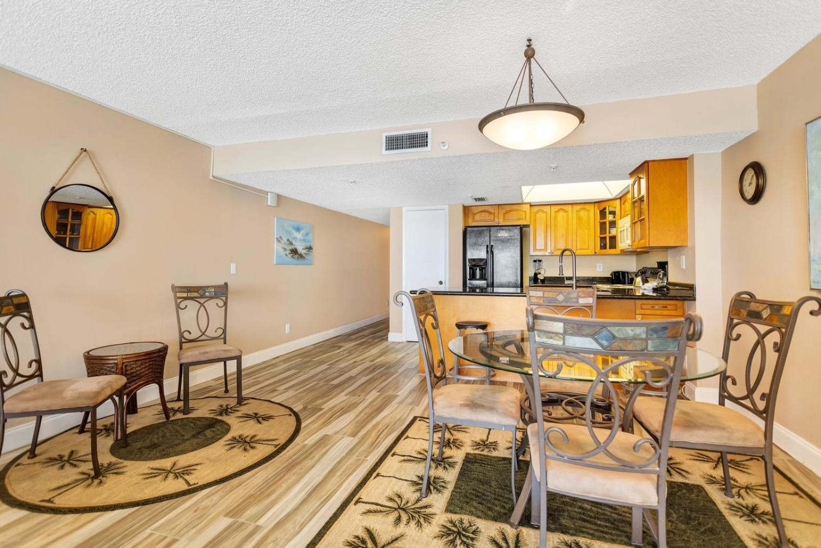 Direct Beachfront 1b 1b Corner - Sandy Shores #301