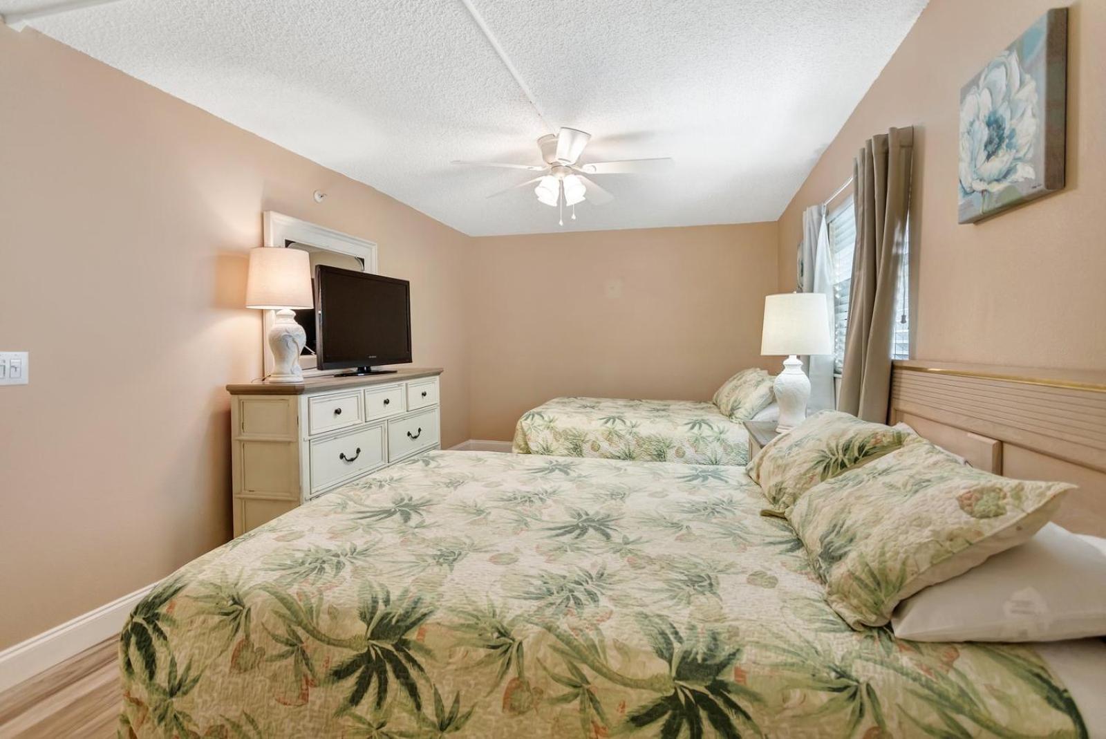 Direct Beachfront 1b 1b Corner - Sandy Shores #301