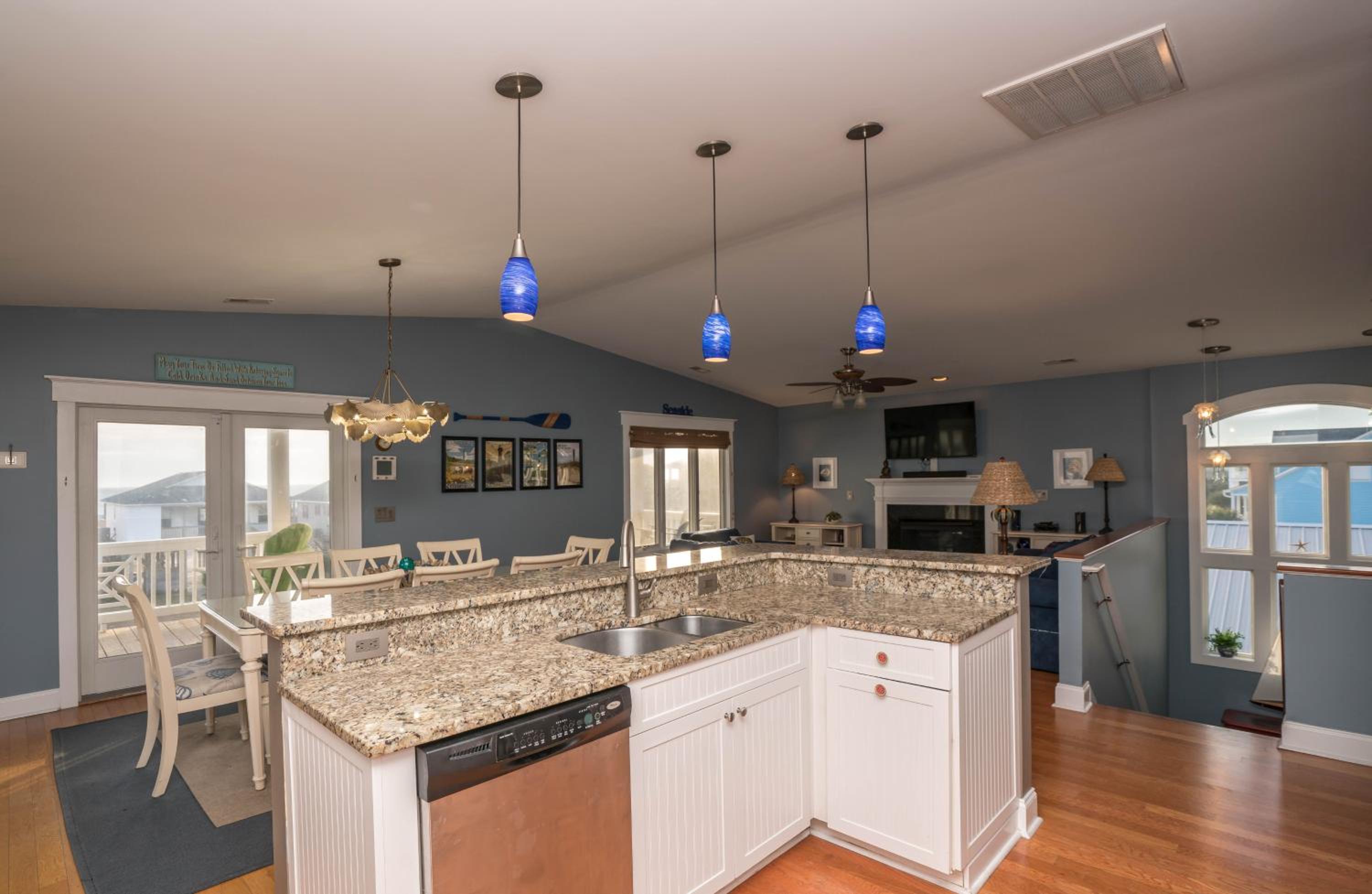 Nautical Themed Home with Ocean Views, Near Beach & Pier. Sweet EmOcean view 5