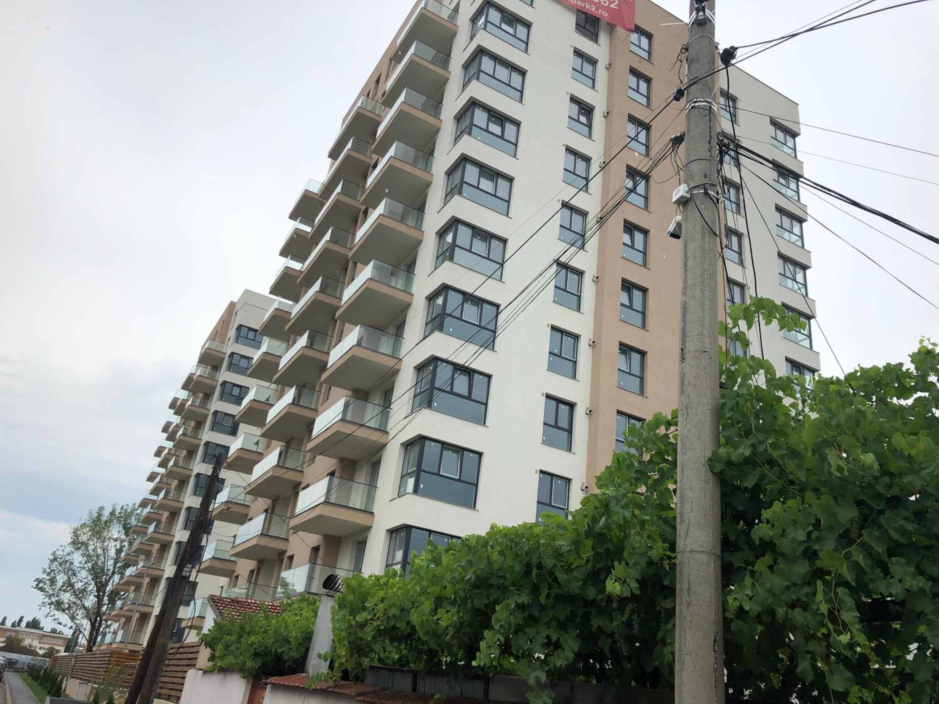 Hotel Stunning 2-Room Penthouse with Lakeview W11 - Image 1