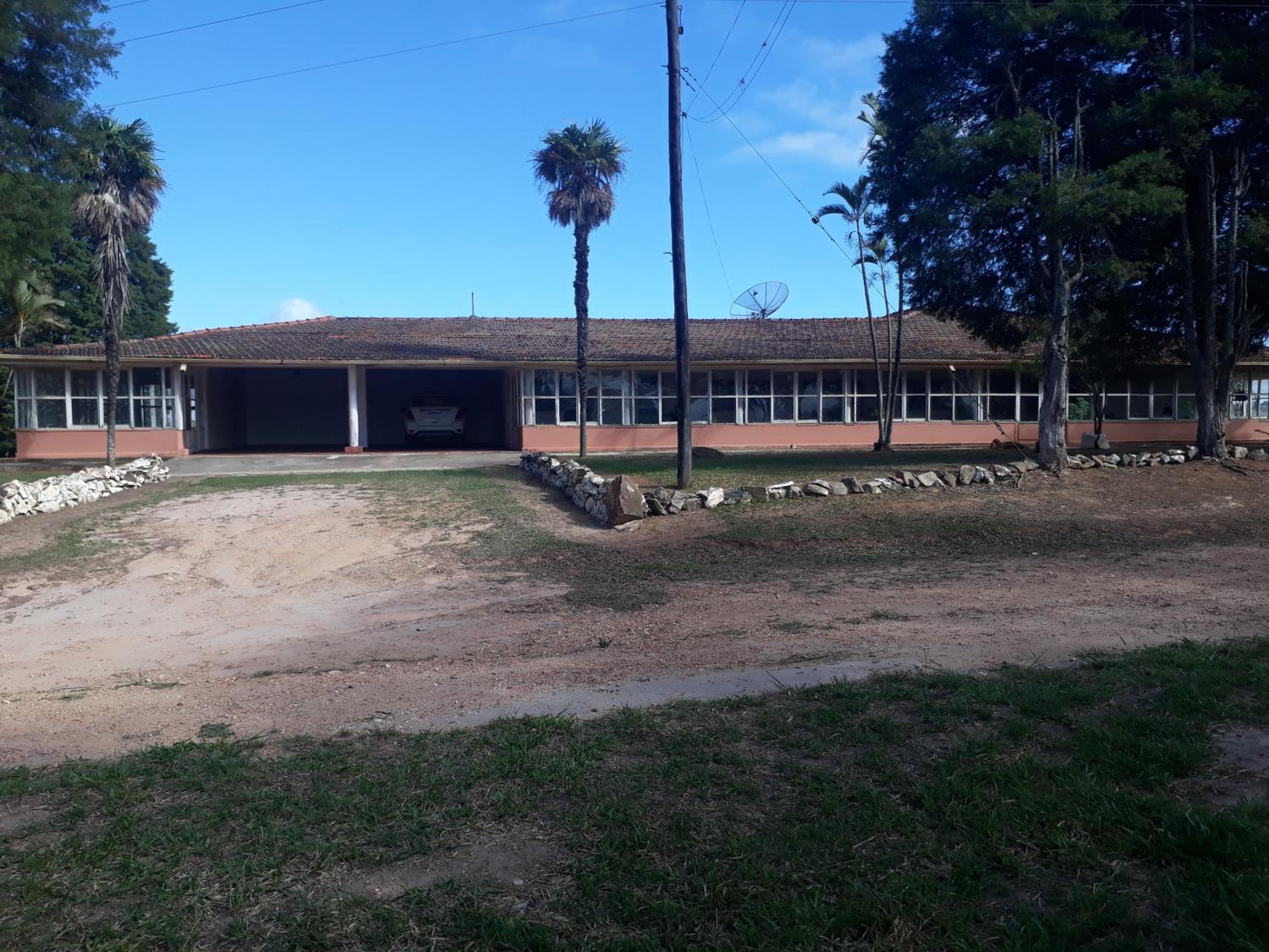 Lazer Campo Piscina 07 qts 4wc km.68 C.Branco