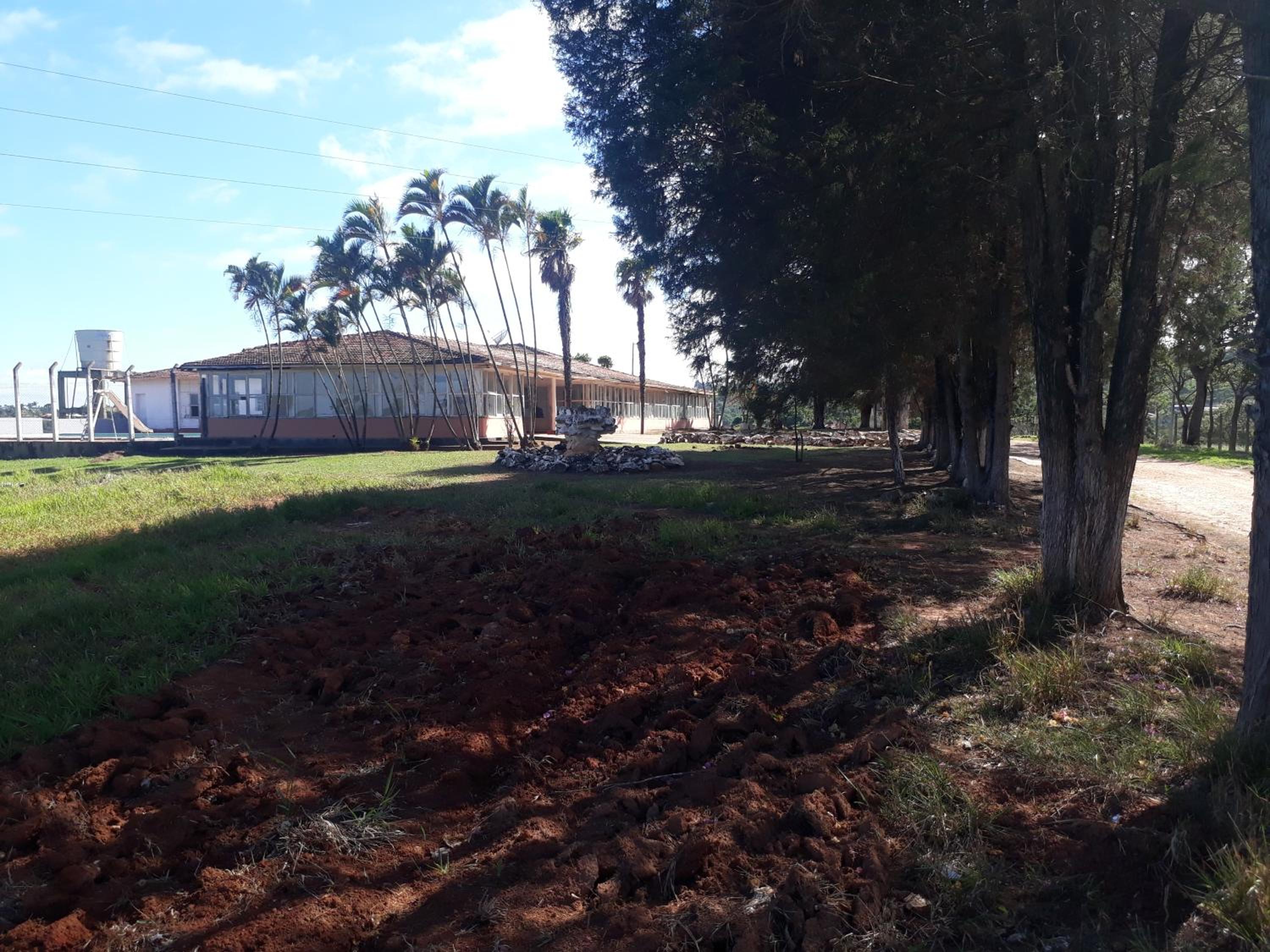 Lazer Campo Piscina 07 qts 4wc km.68 C.Branco