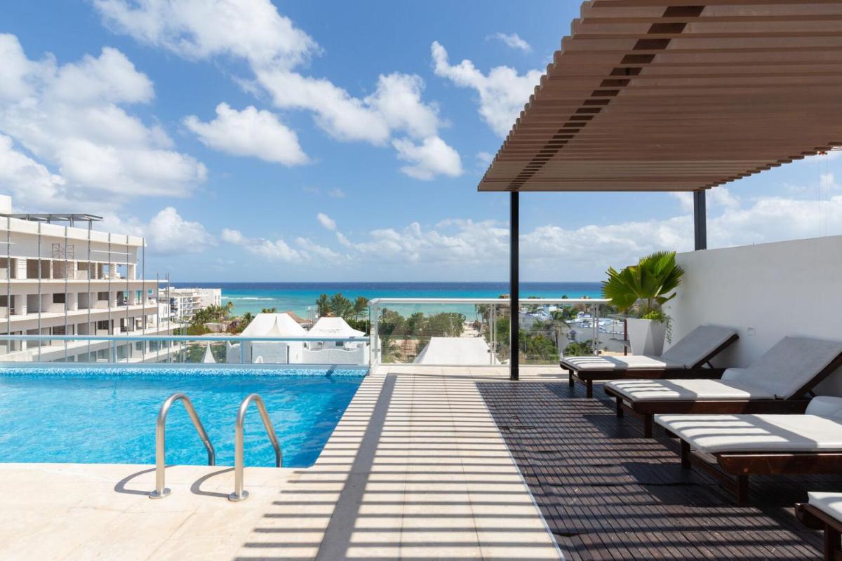 Unique Chic 2 units in 1 Ocean View Rooftop Pool Near The Beach and 5th Avenue view 5