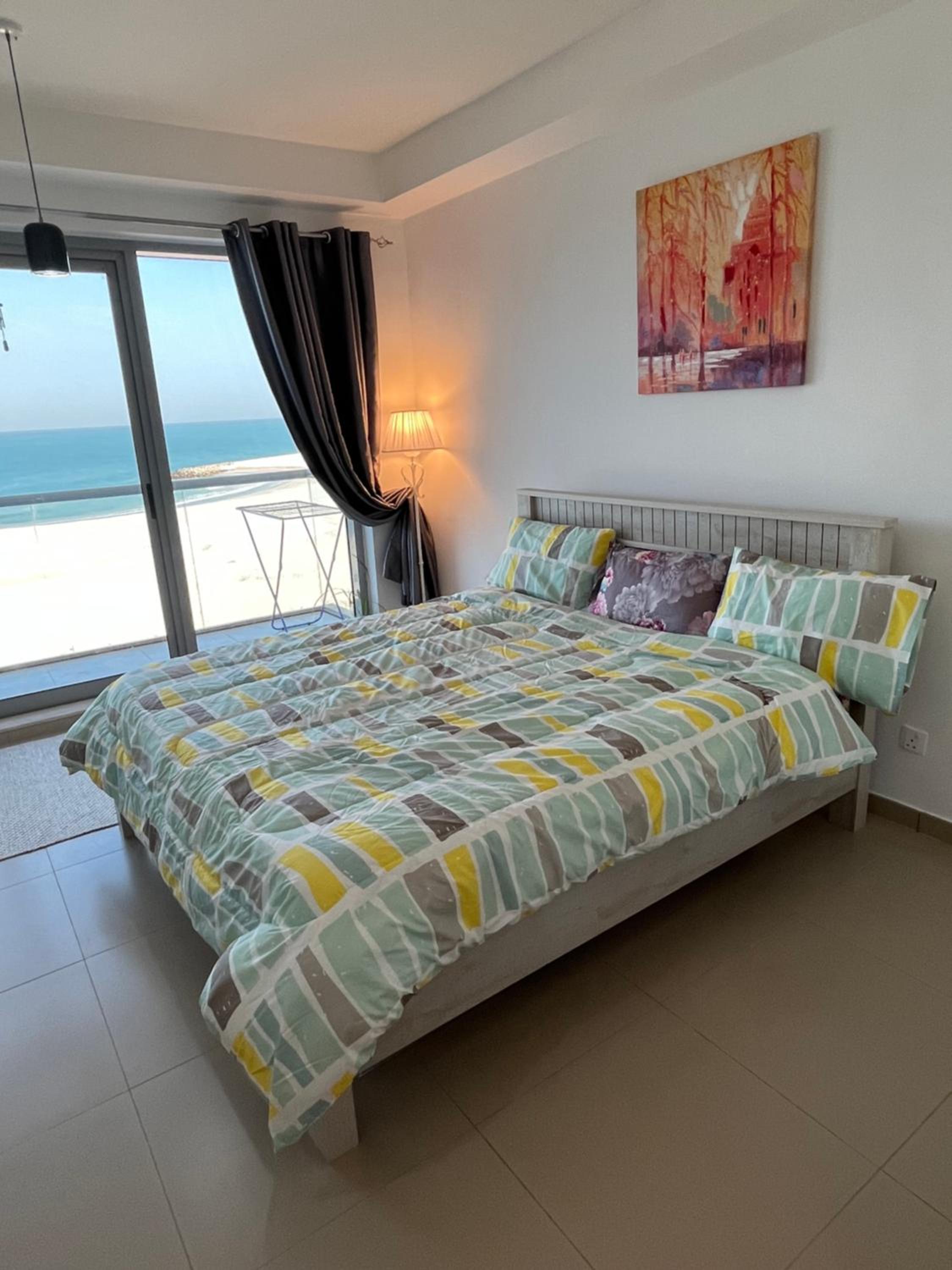 Incredible Ocean View Studio Aprtment in Al Marjan Island