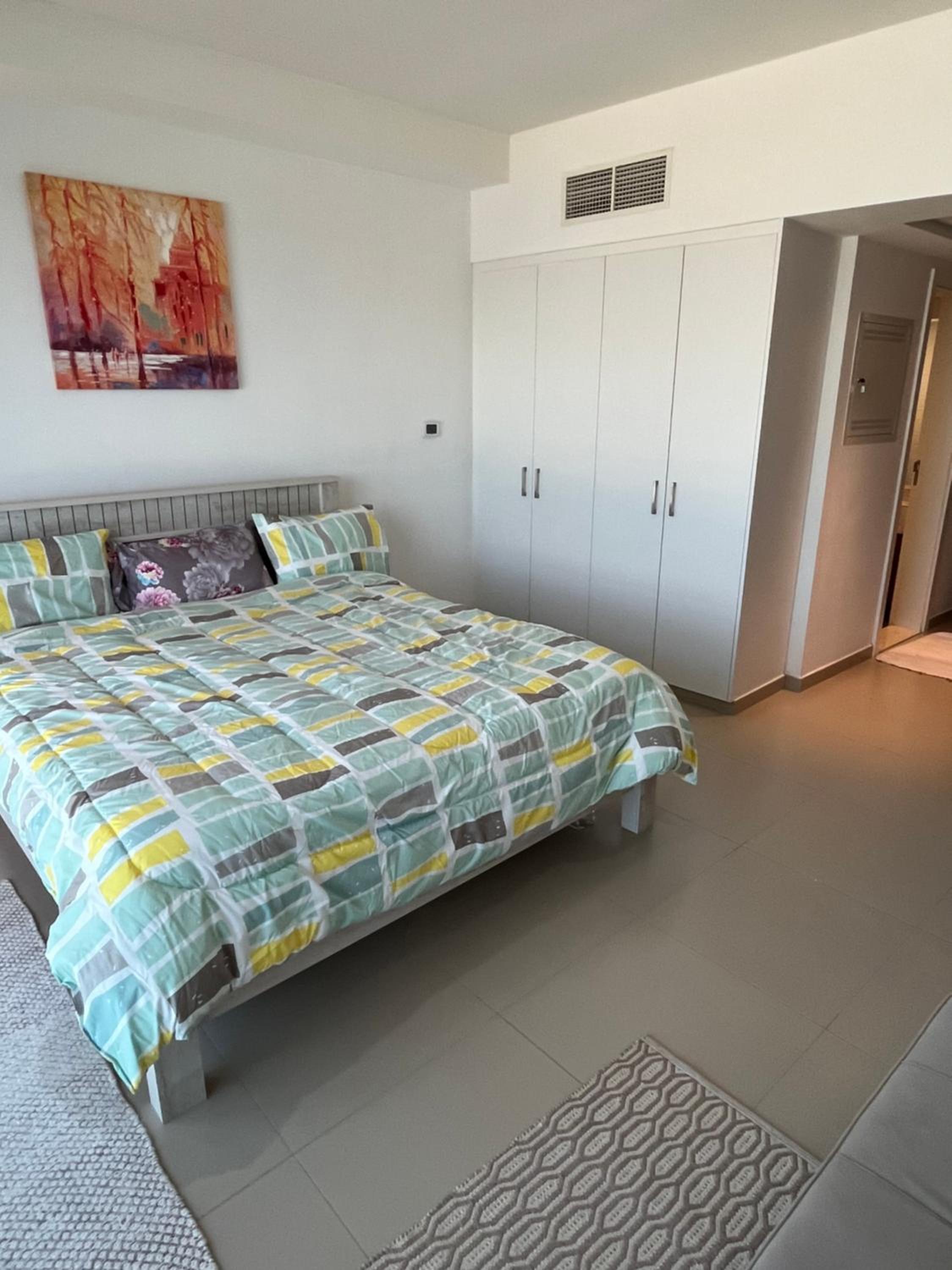 Incredible Ocean View Studio Aprtment in Al Marjan Island