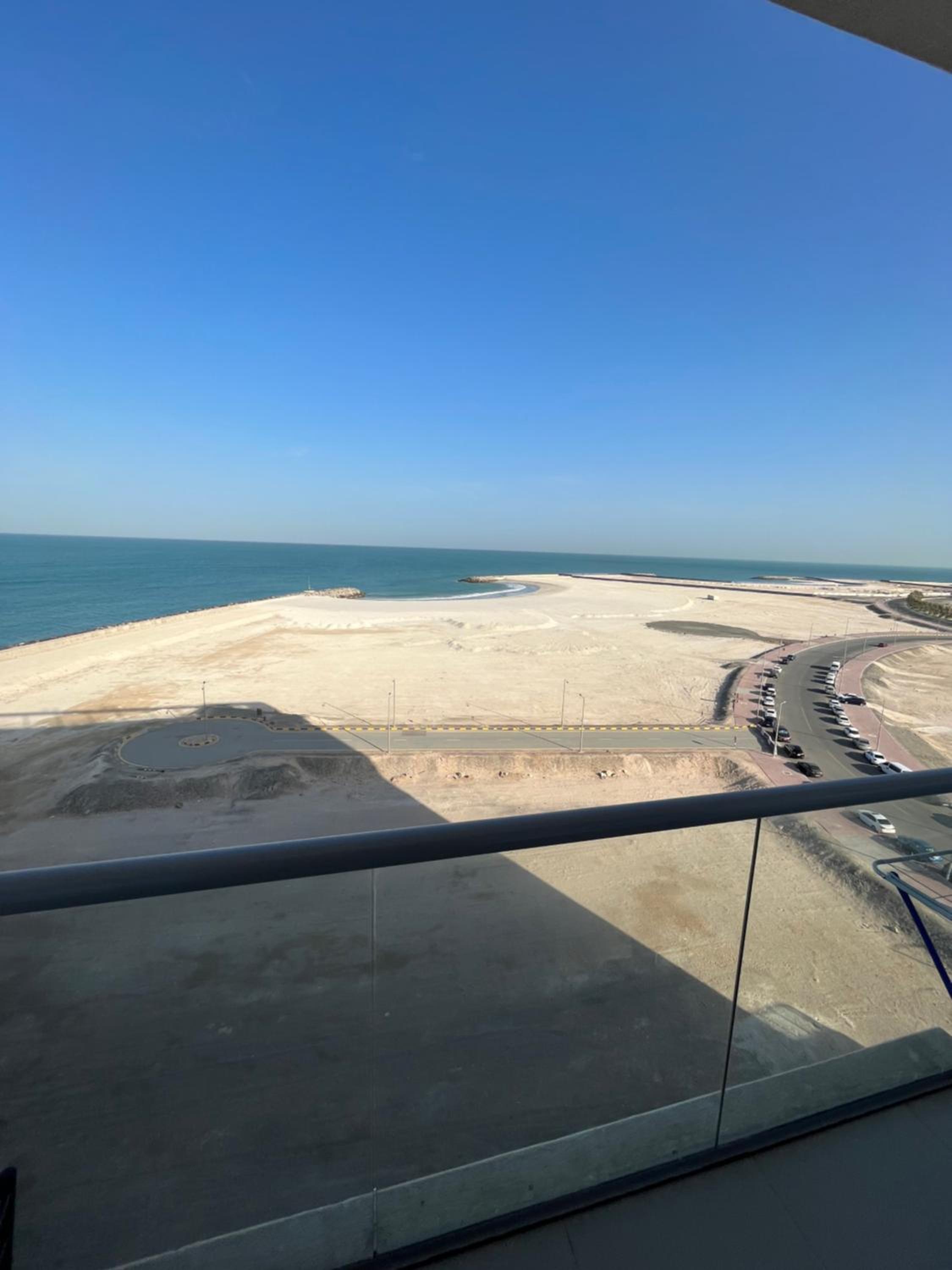 Incredible Ocean View Studio Aprtment in Al Marjan Island