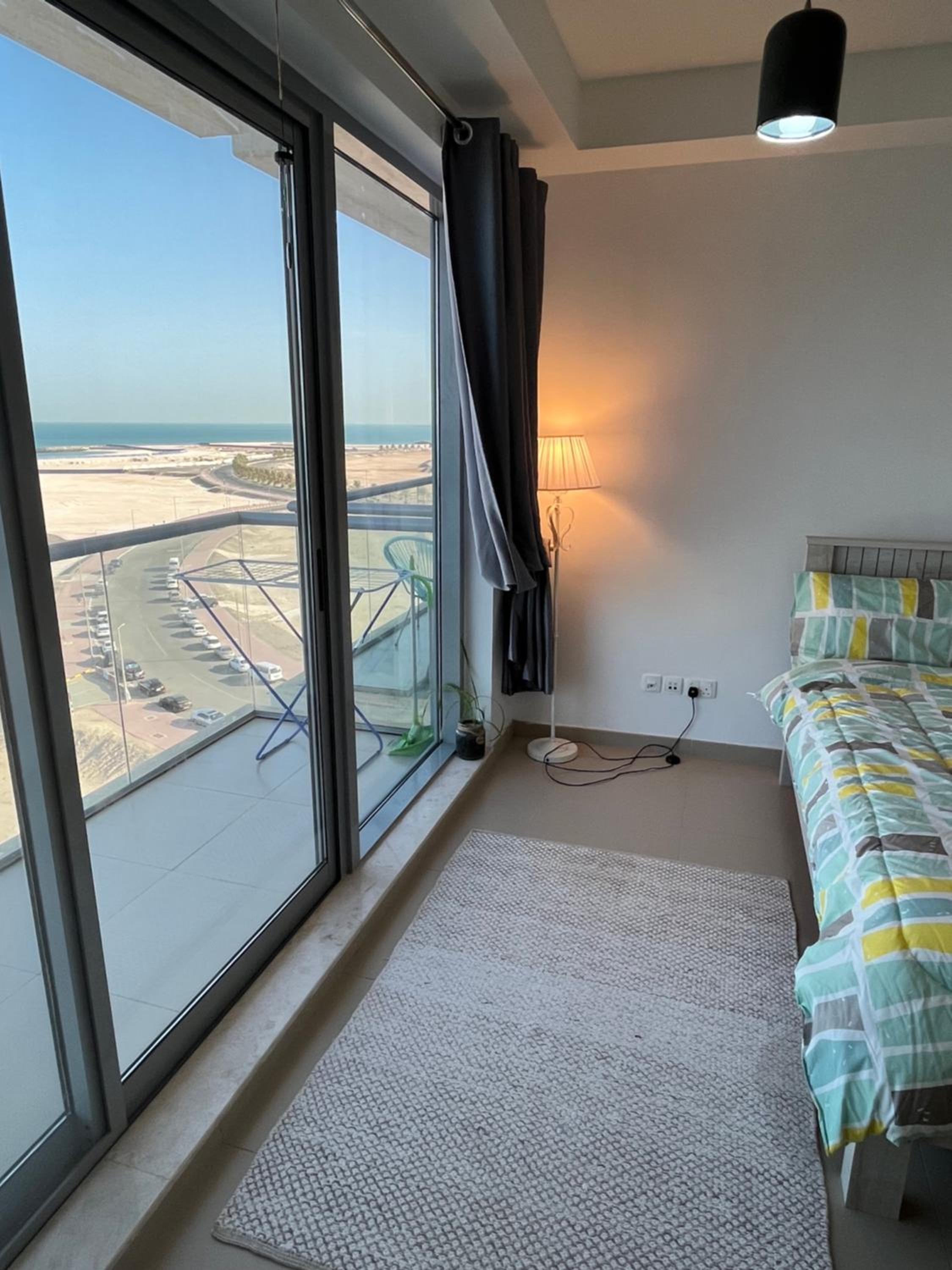 Incredible Ocean View Studio Aprtment in Al Marjan Island