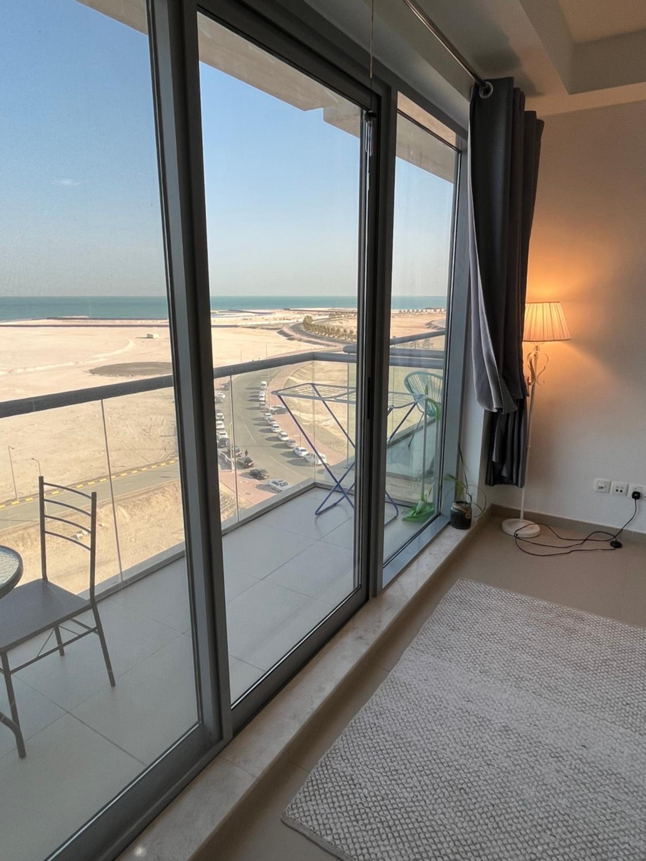Incredible Ocean View Studio Aprtment in Al Marjan Island