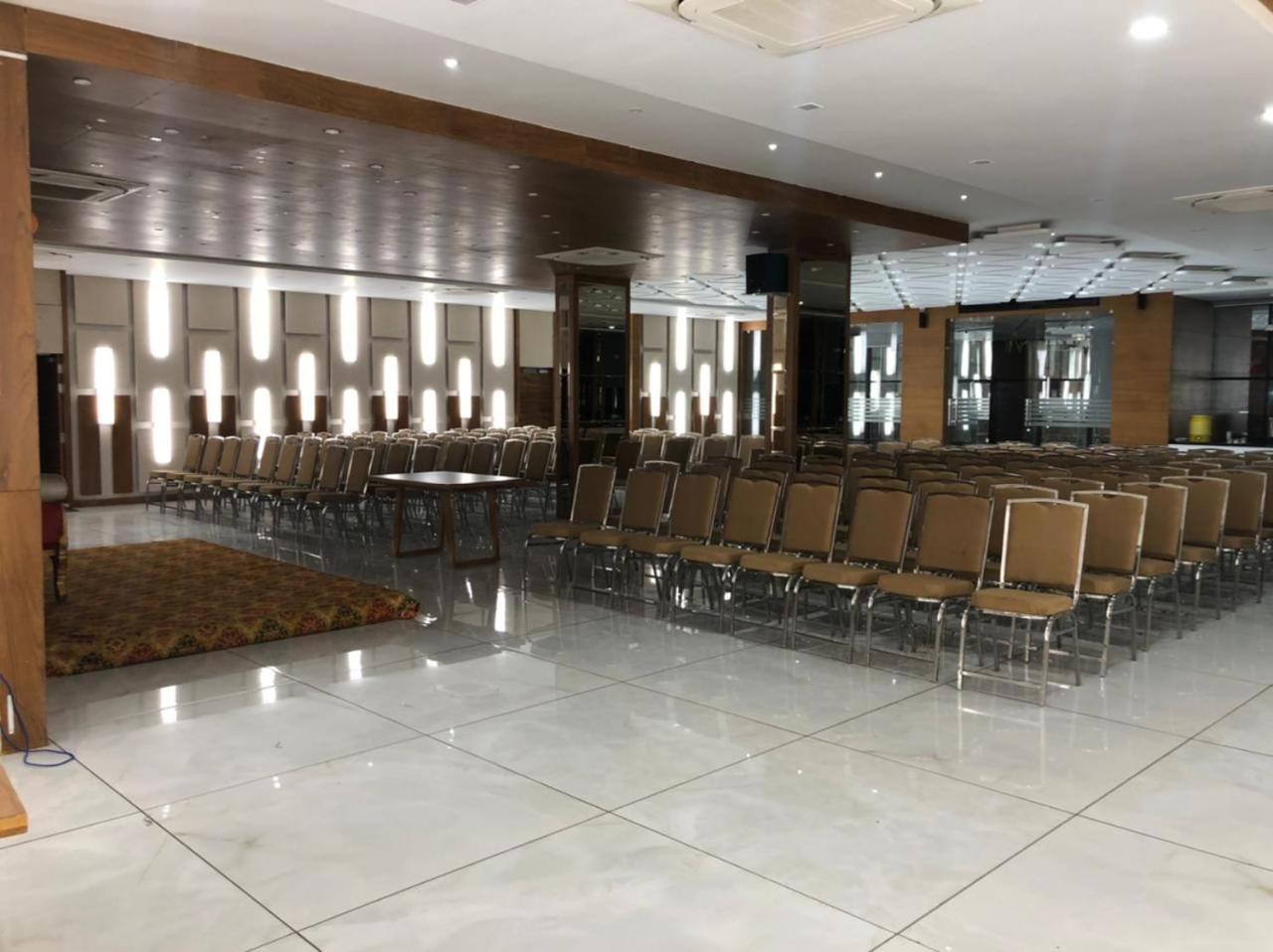 HOTEL CARREFOUR