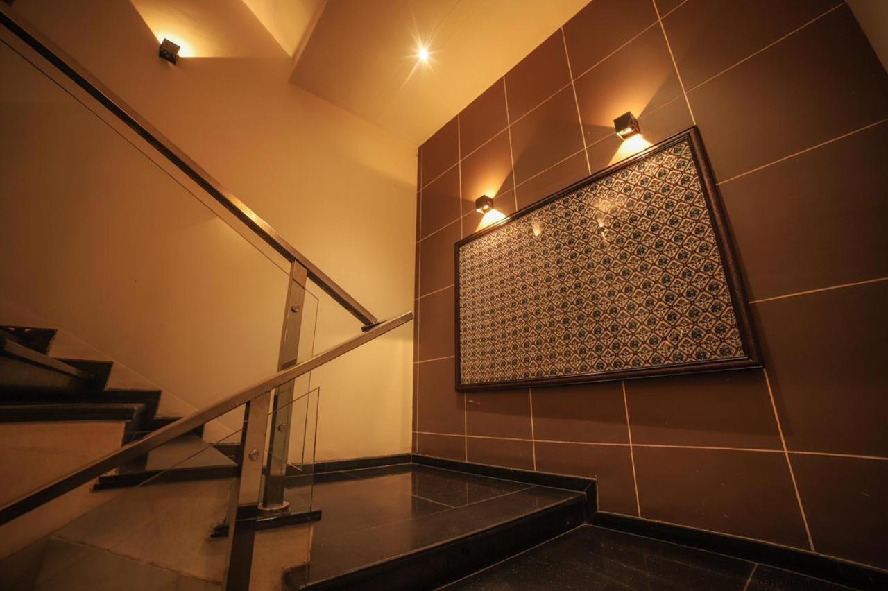 HOTEL CARREFOUR
