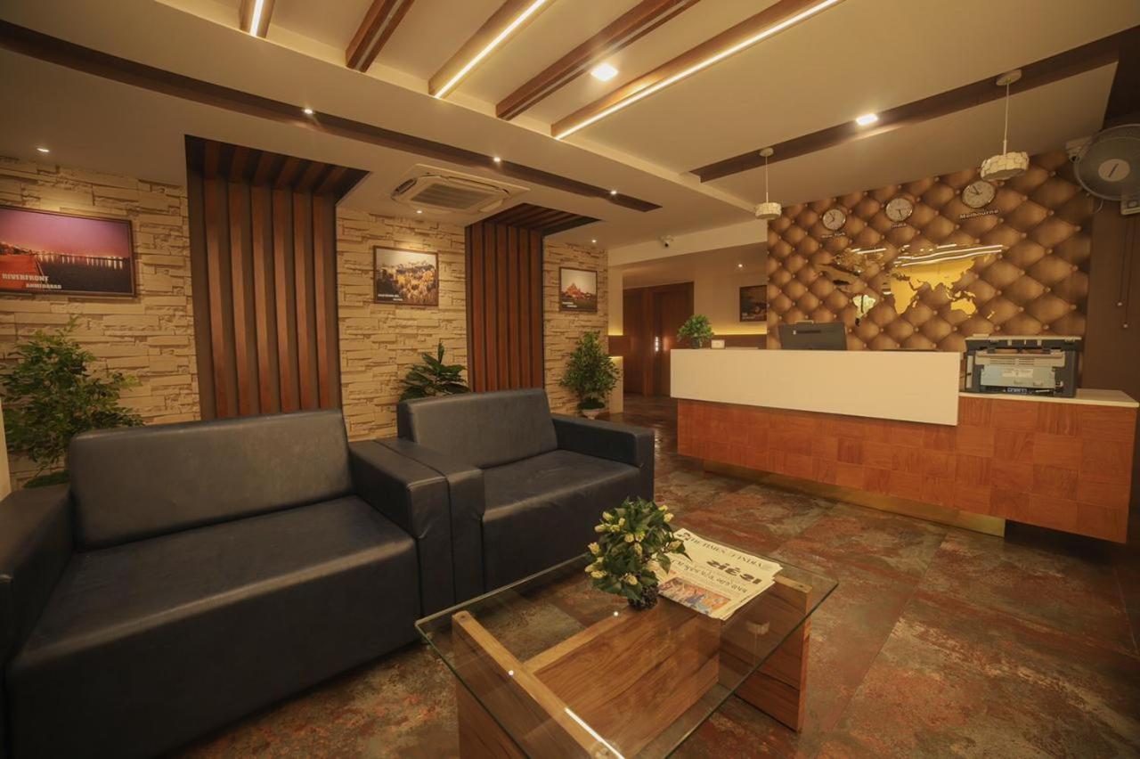 HOTEL CARREFOUR