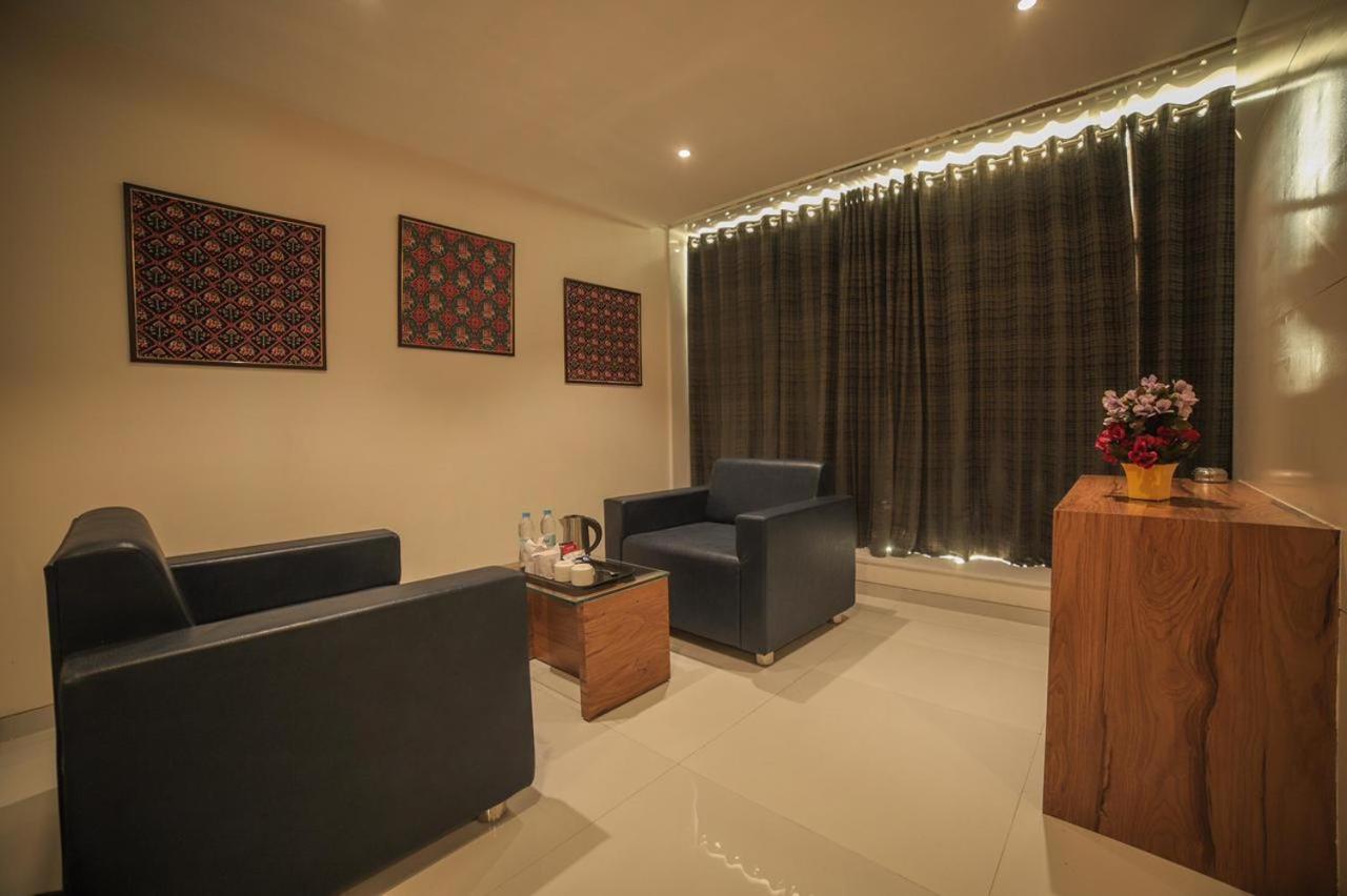 HOTEL CARREFOUR