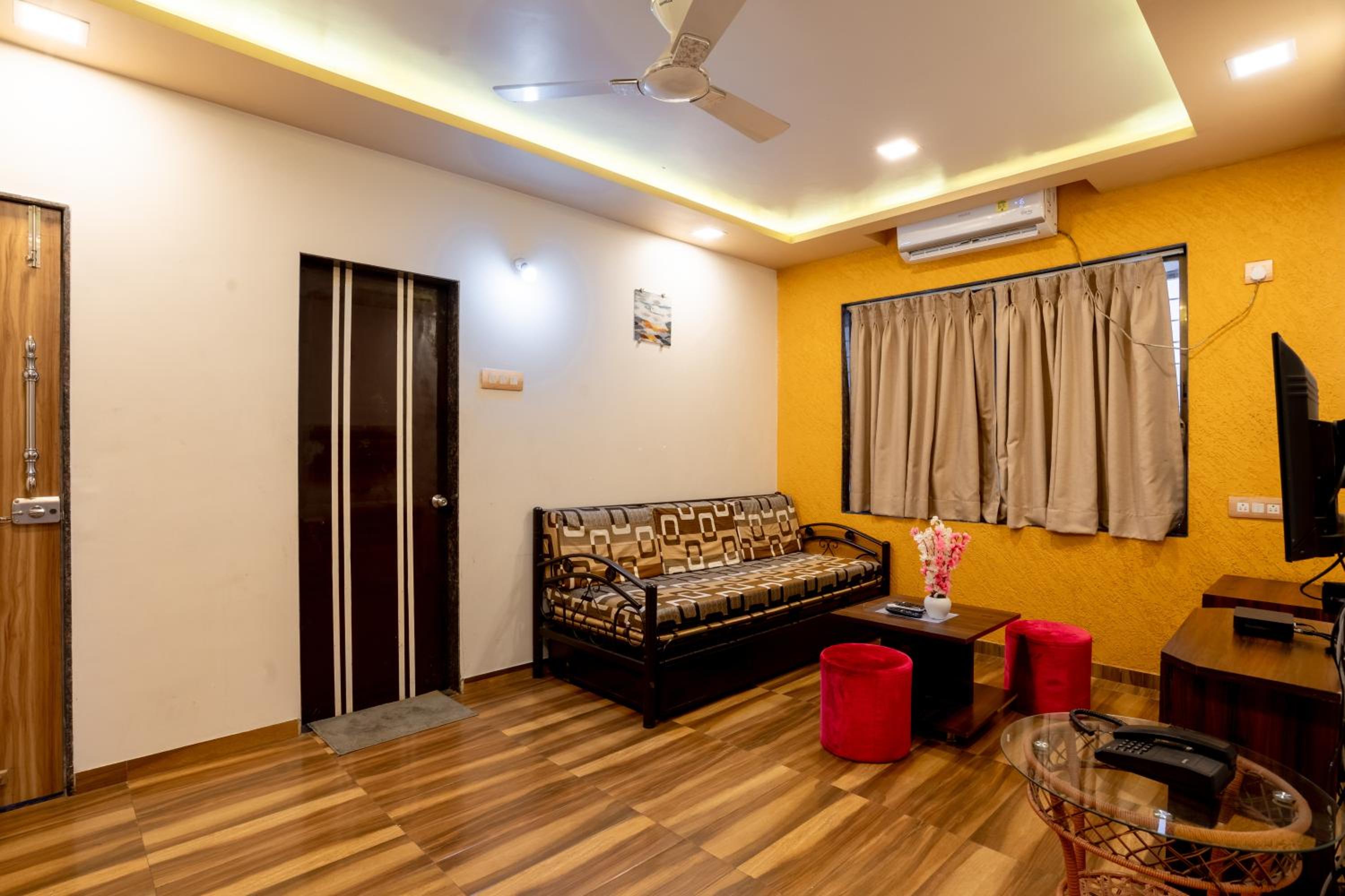 Pooja Villa Suites-Rooms and Pool, Igatpuri view 5