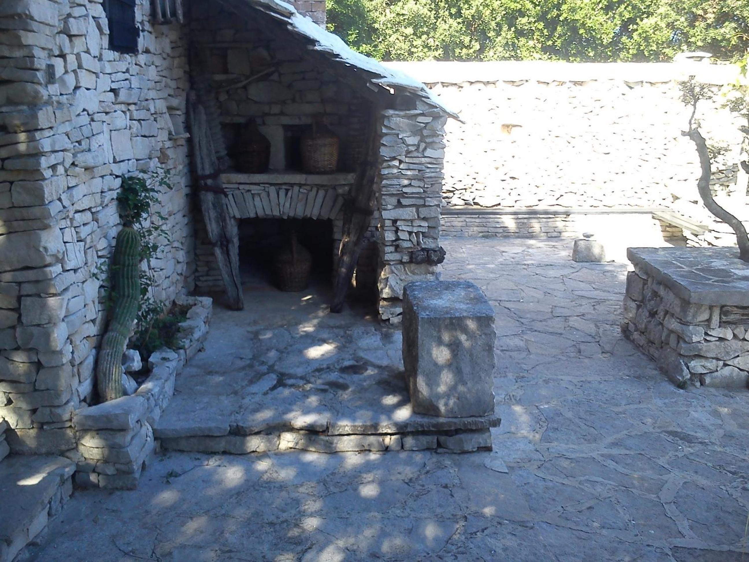 Photo 61