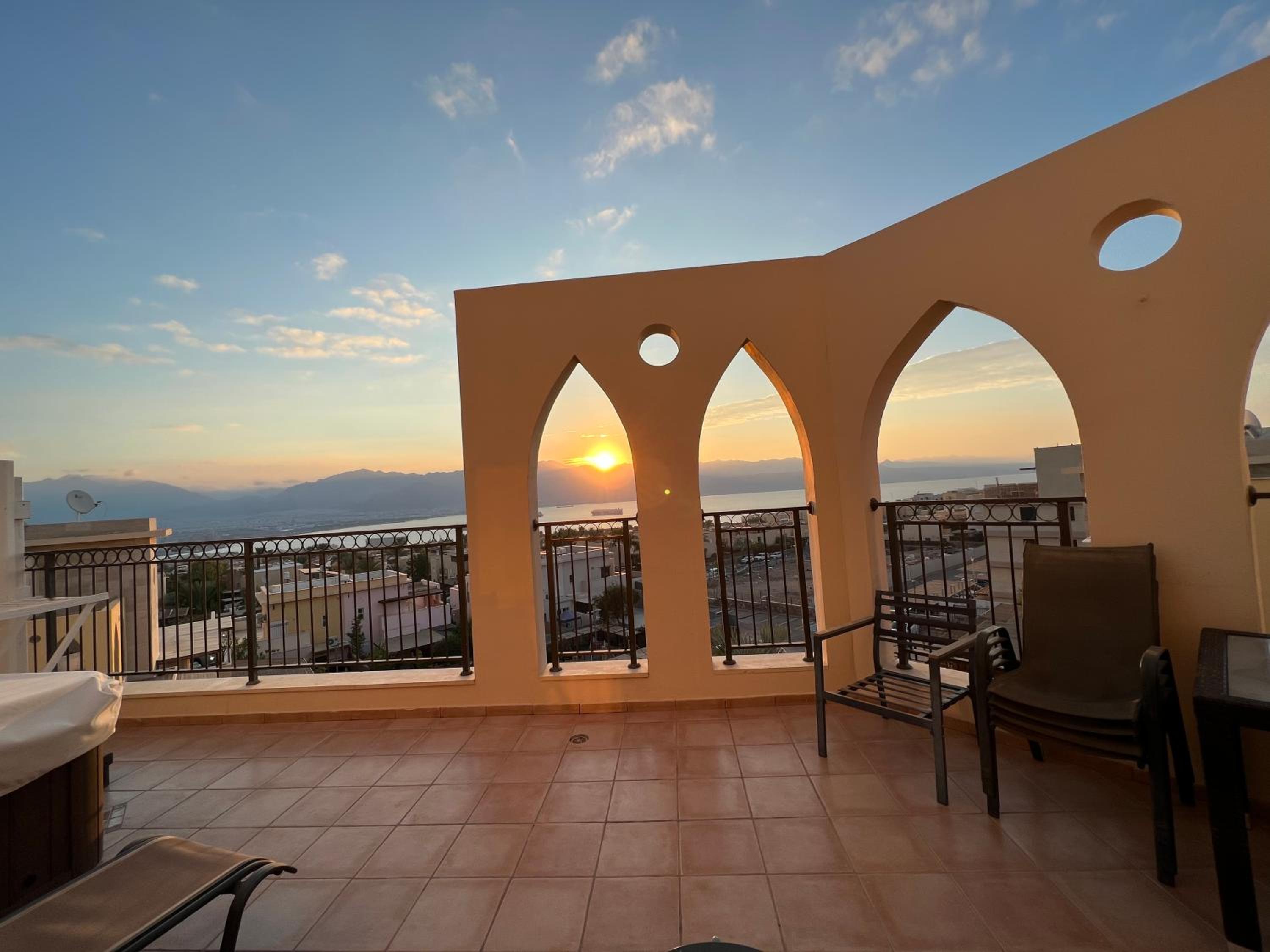 Sea View Coral Suite view 5