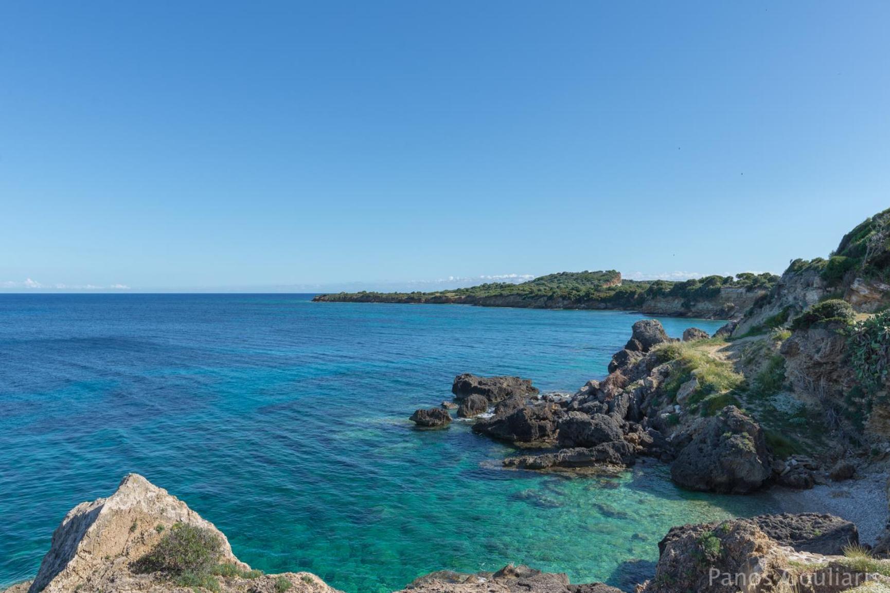 Armonia Seaside Villas