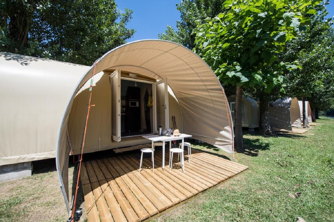 Camping Le château du gibanel view 5
