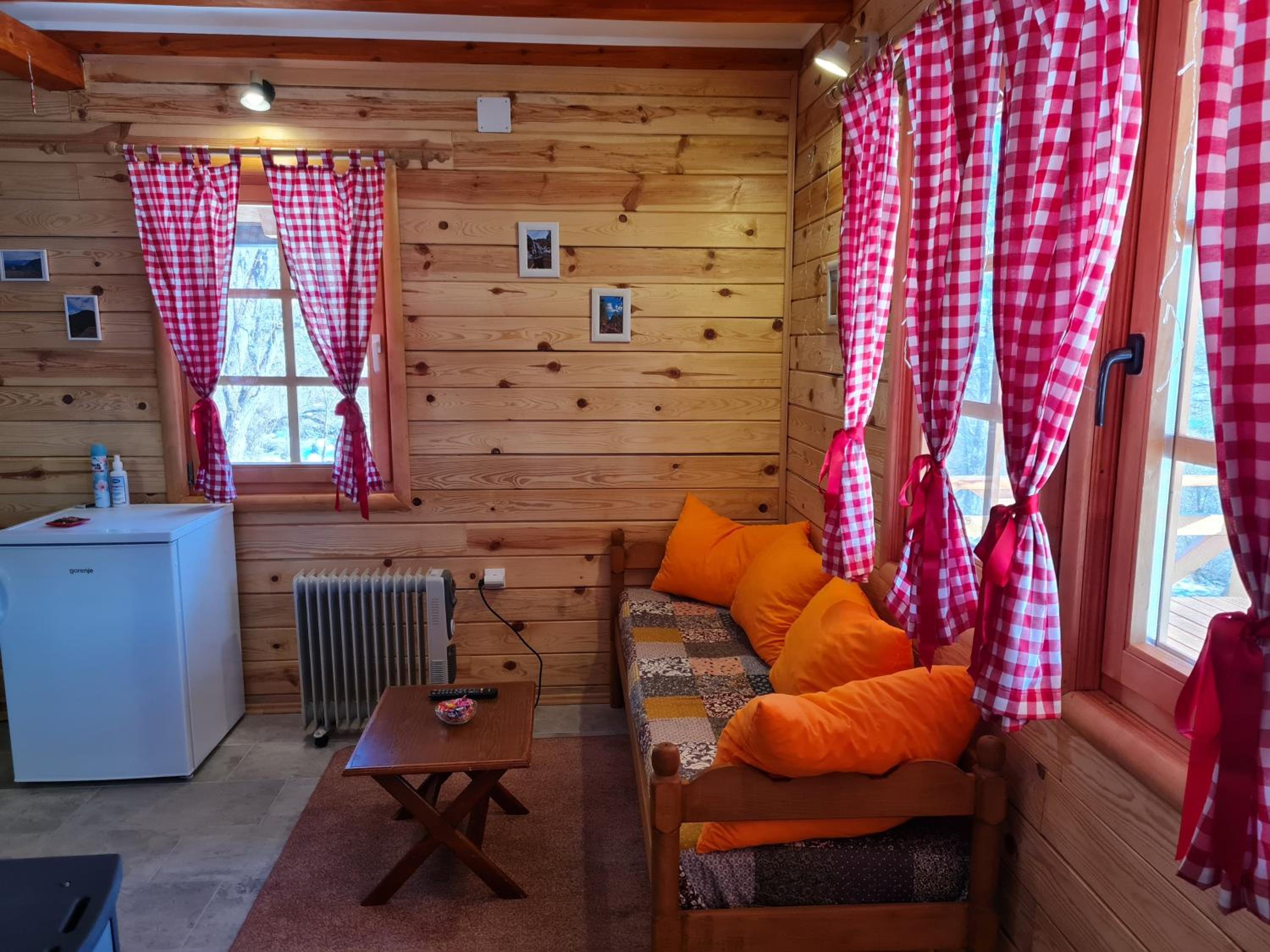 Photo 12