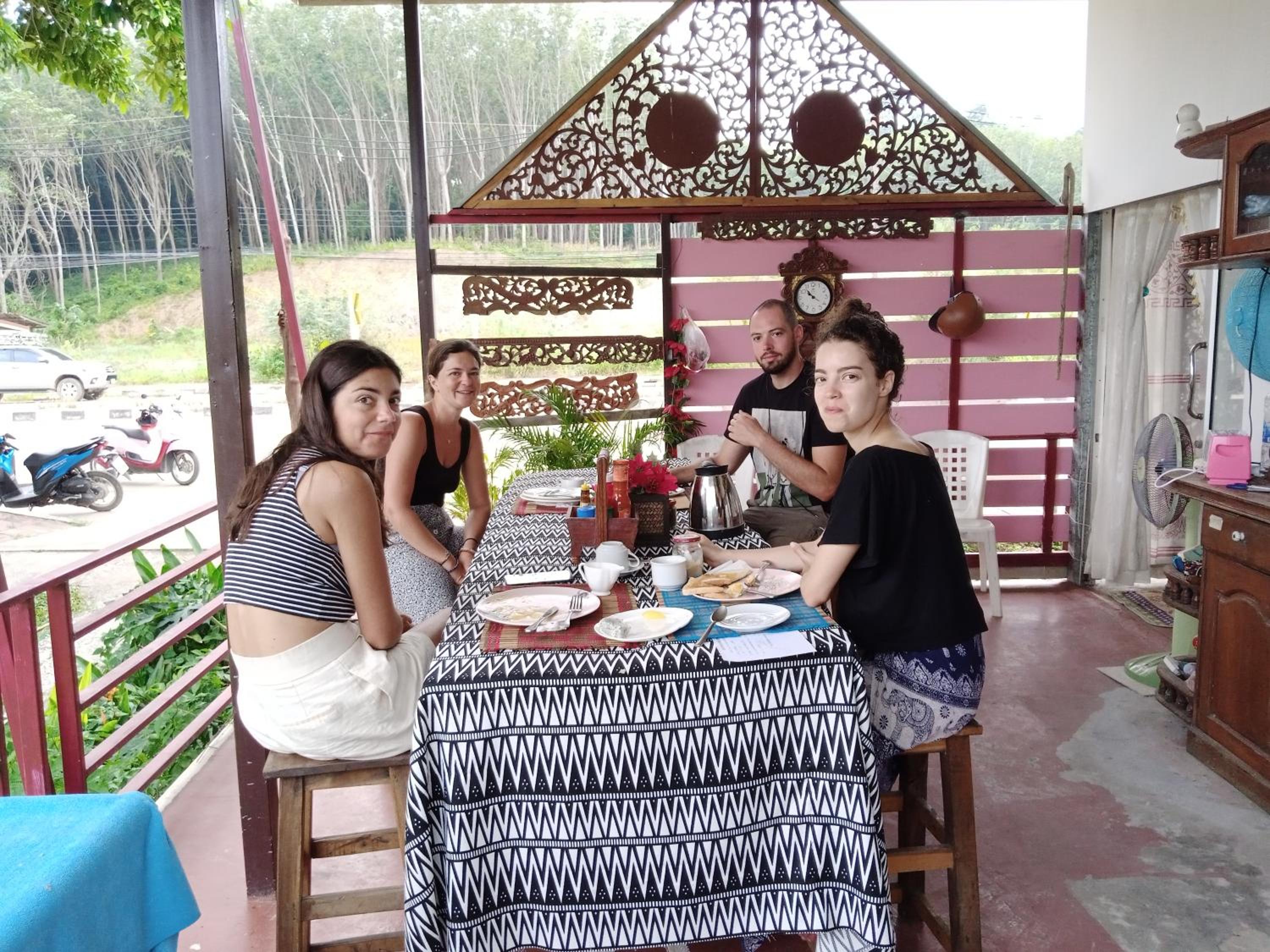 Lanta Dareen Garden Home