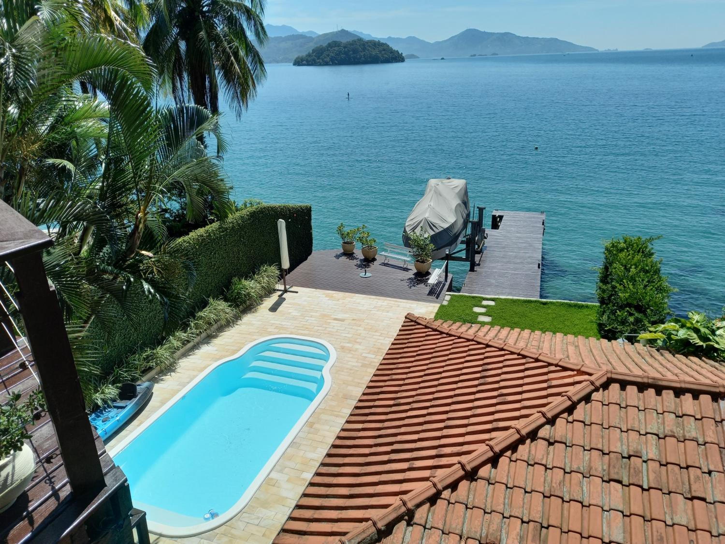CASA MARAVILHOSA à BEIRA MAR EM ANGRA DOS REIS