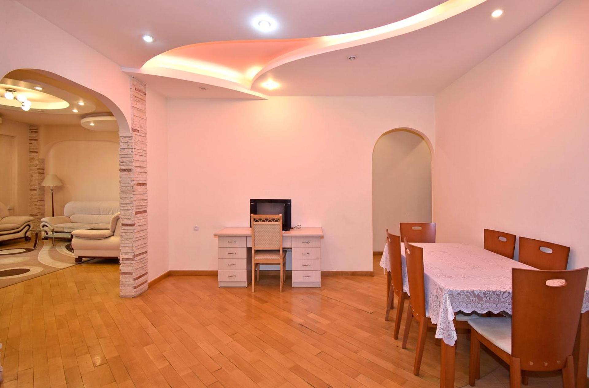 Northern Avenue, 2 bedrooms Luxury, Unique apartment HH656