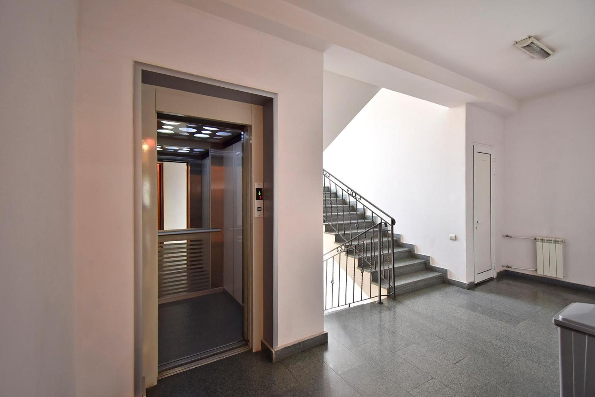 Northern Avenue, 2 bedrooms Luxury, Unique apartment HH656