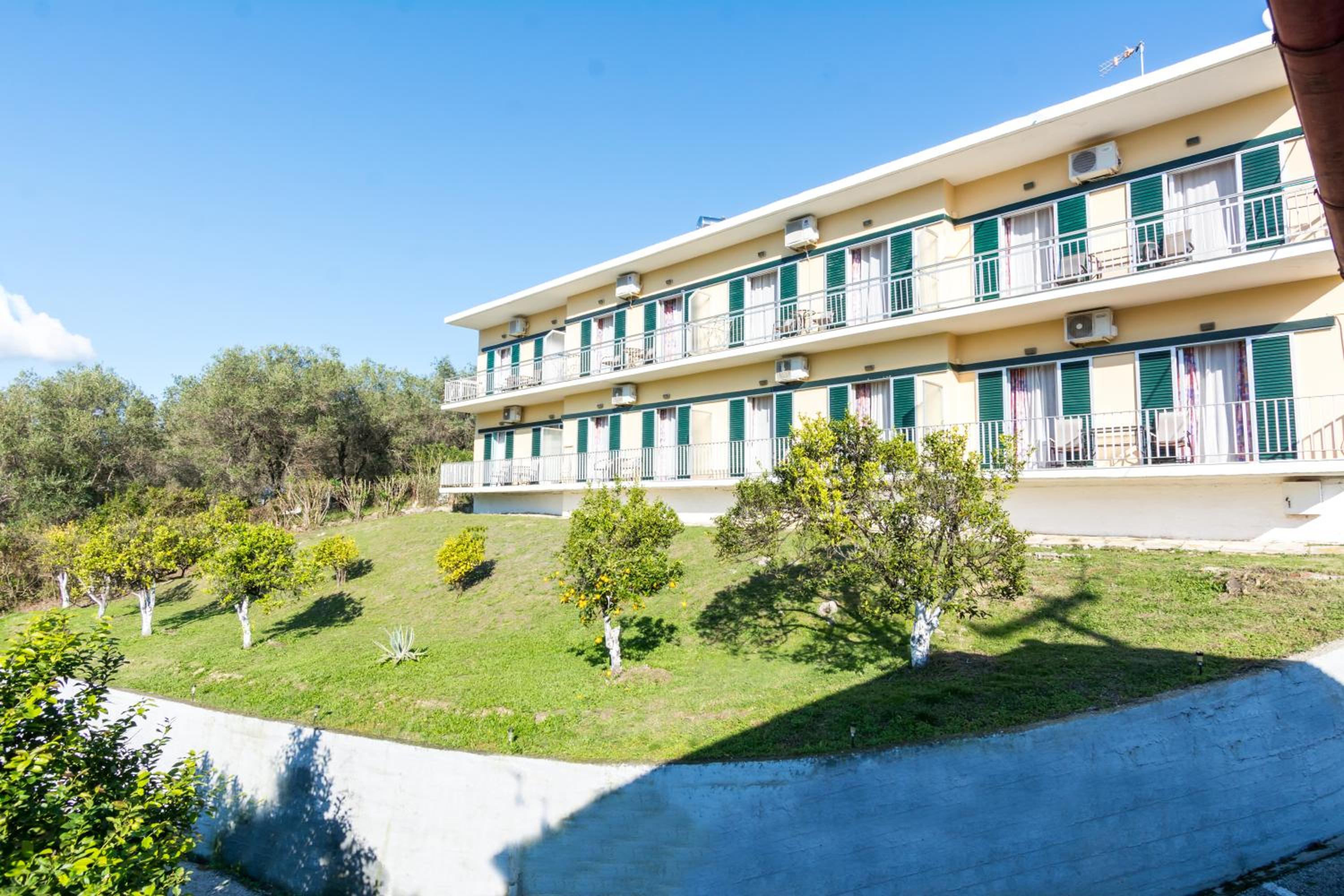 Vlassis Studios photo 4