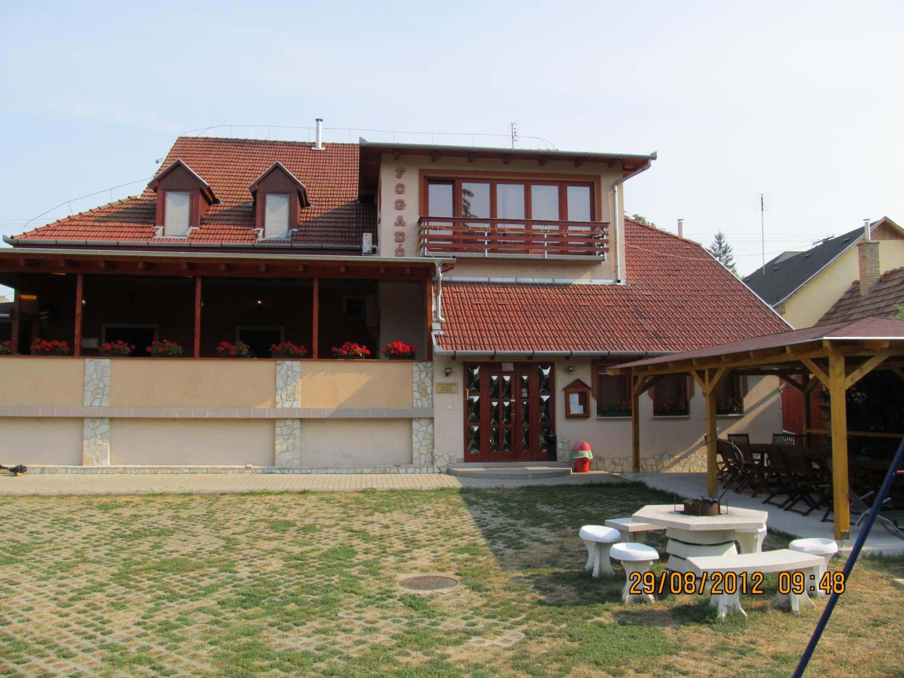 Tavi-fészek Fogadó view 3