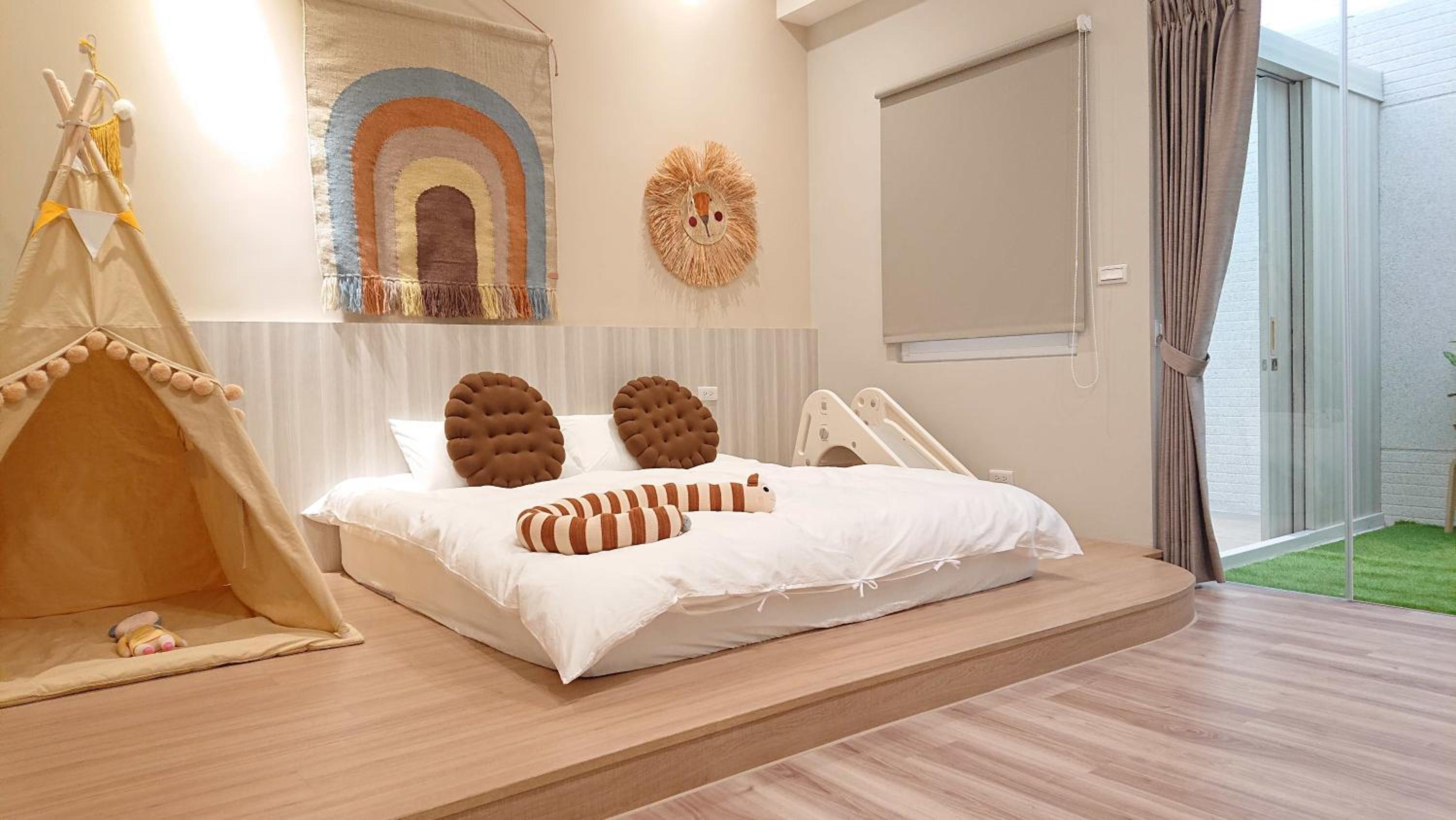 Photo 10